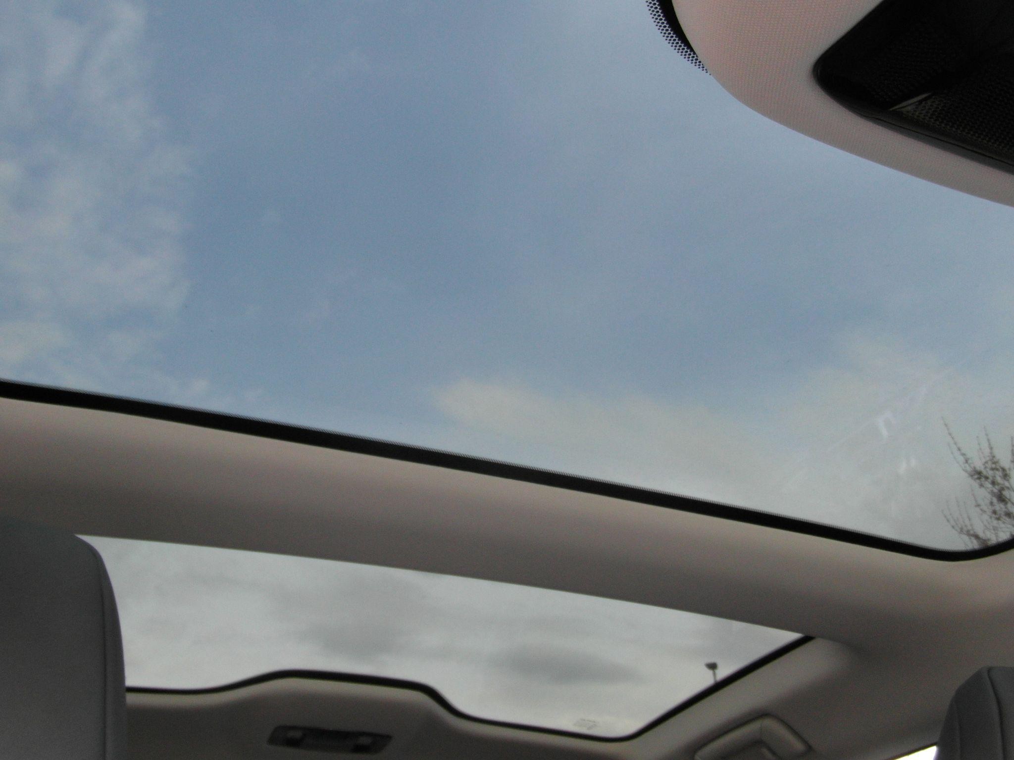 Lexus RZ Image 40