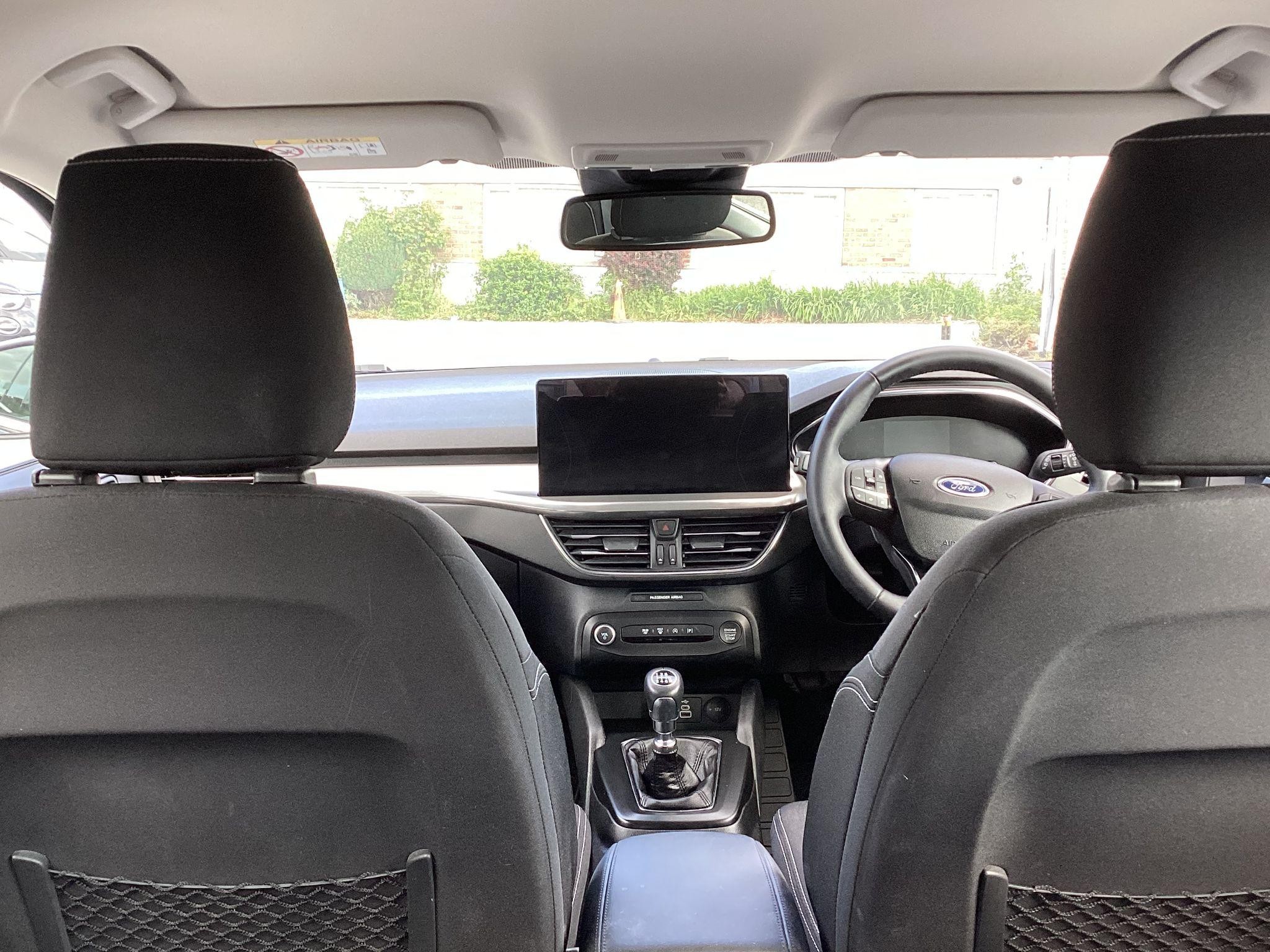 Ford Focus Image 11
