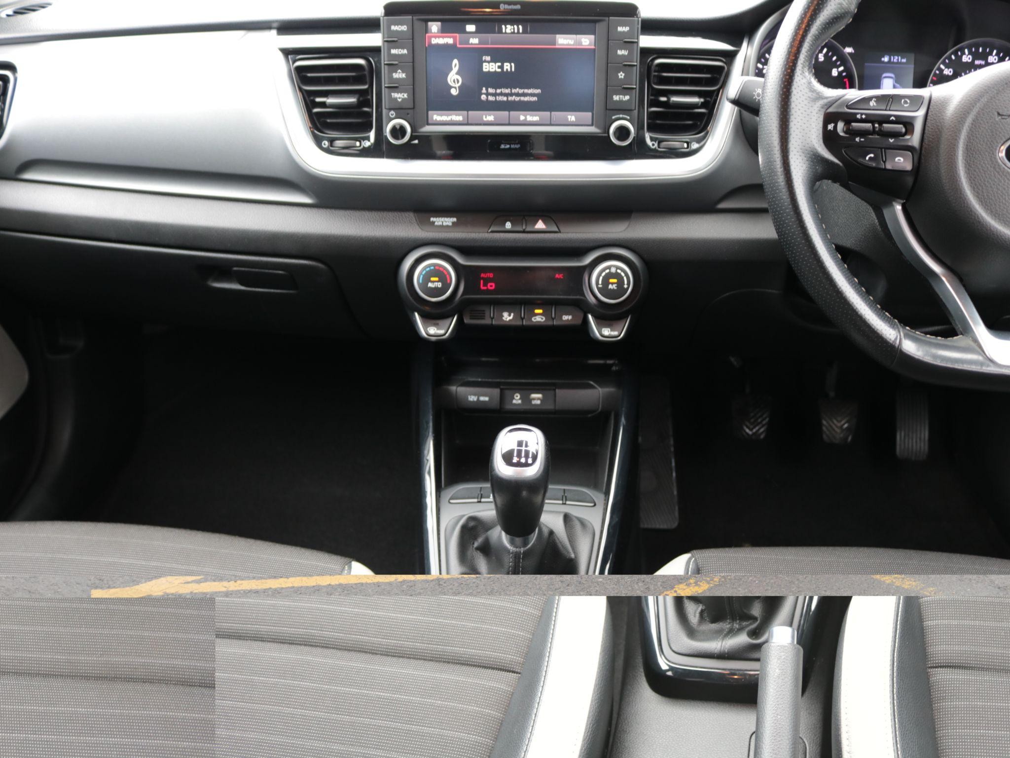 Kia Stonic Image 21