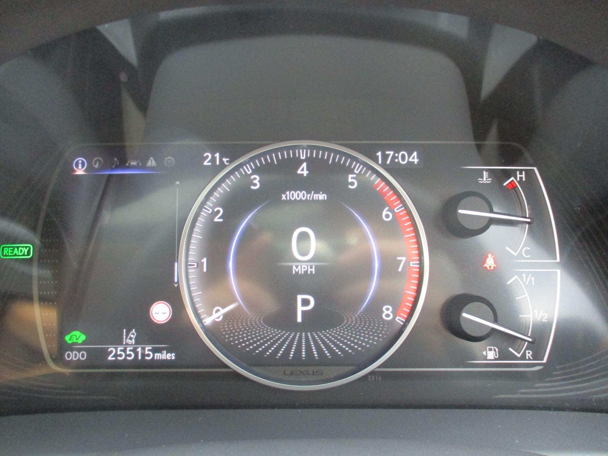 Lexus ES Image 21