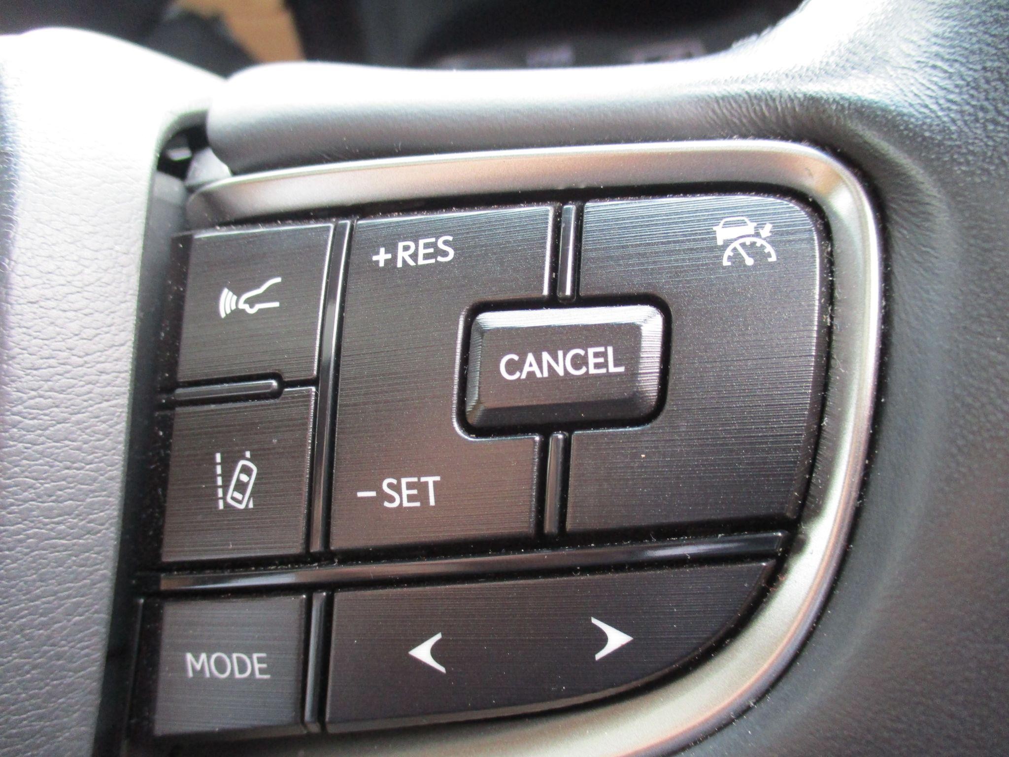 Lexus ES Image 27