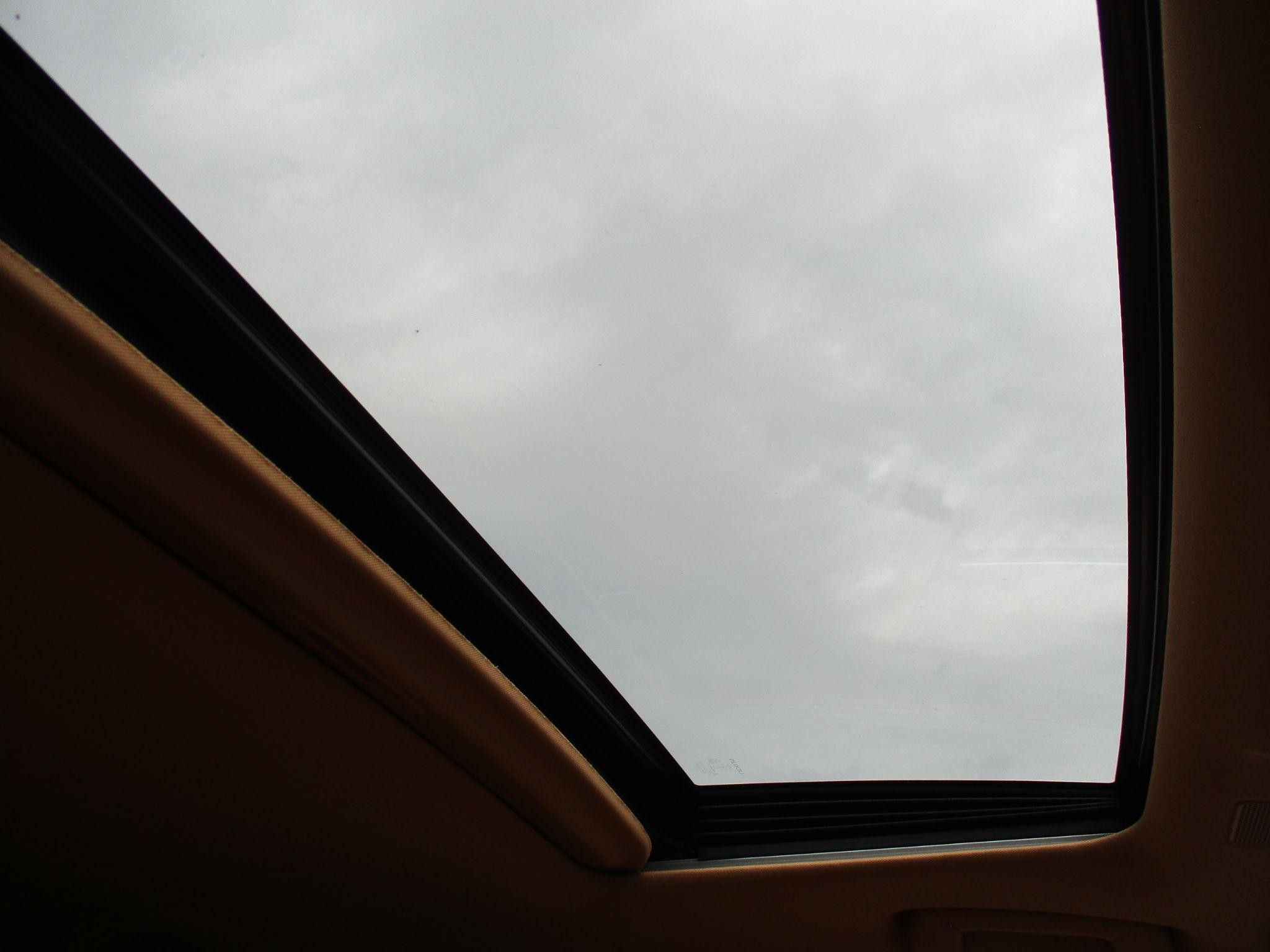 Lexus ES Image 28