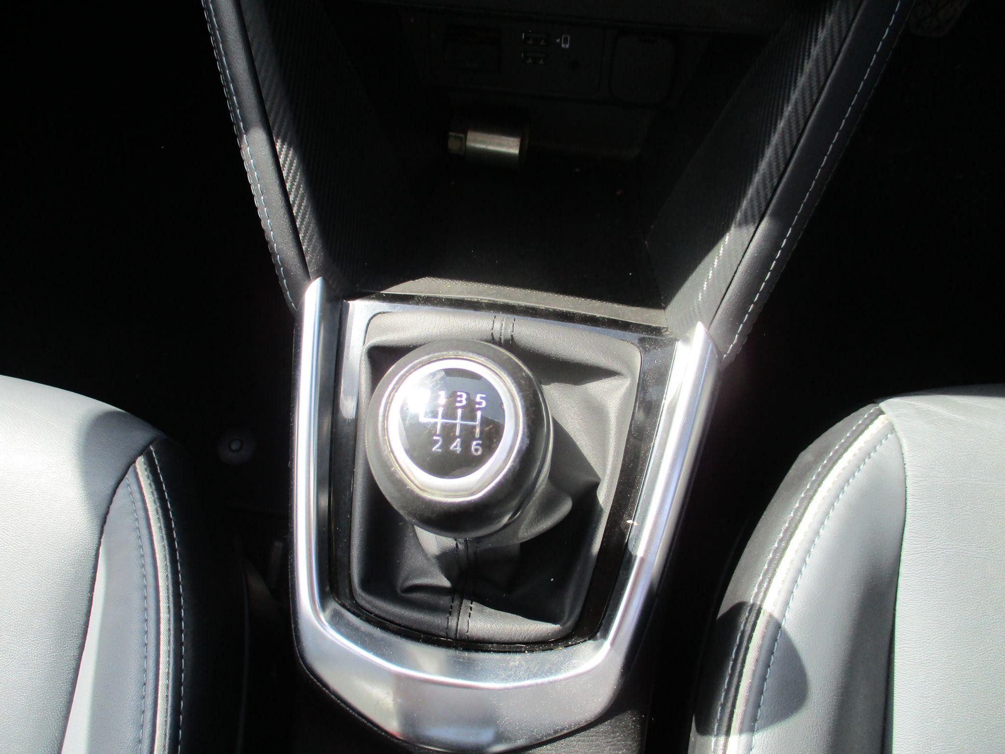 Mazda2 Image 17
