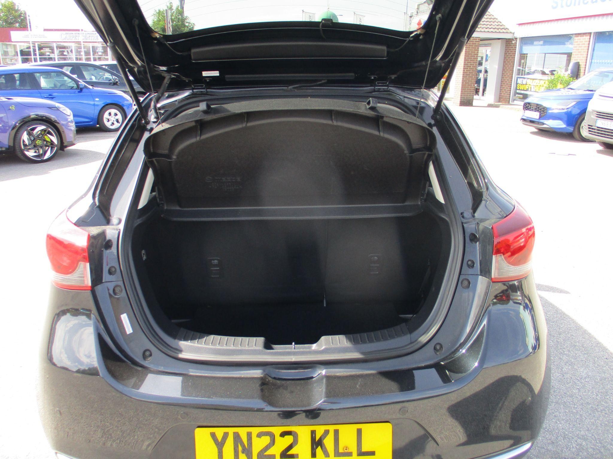 Mazda2 Image 23