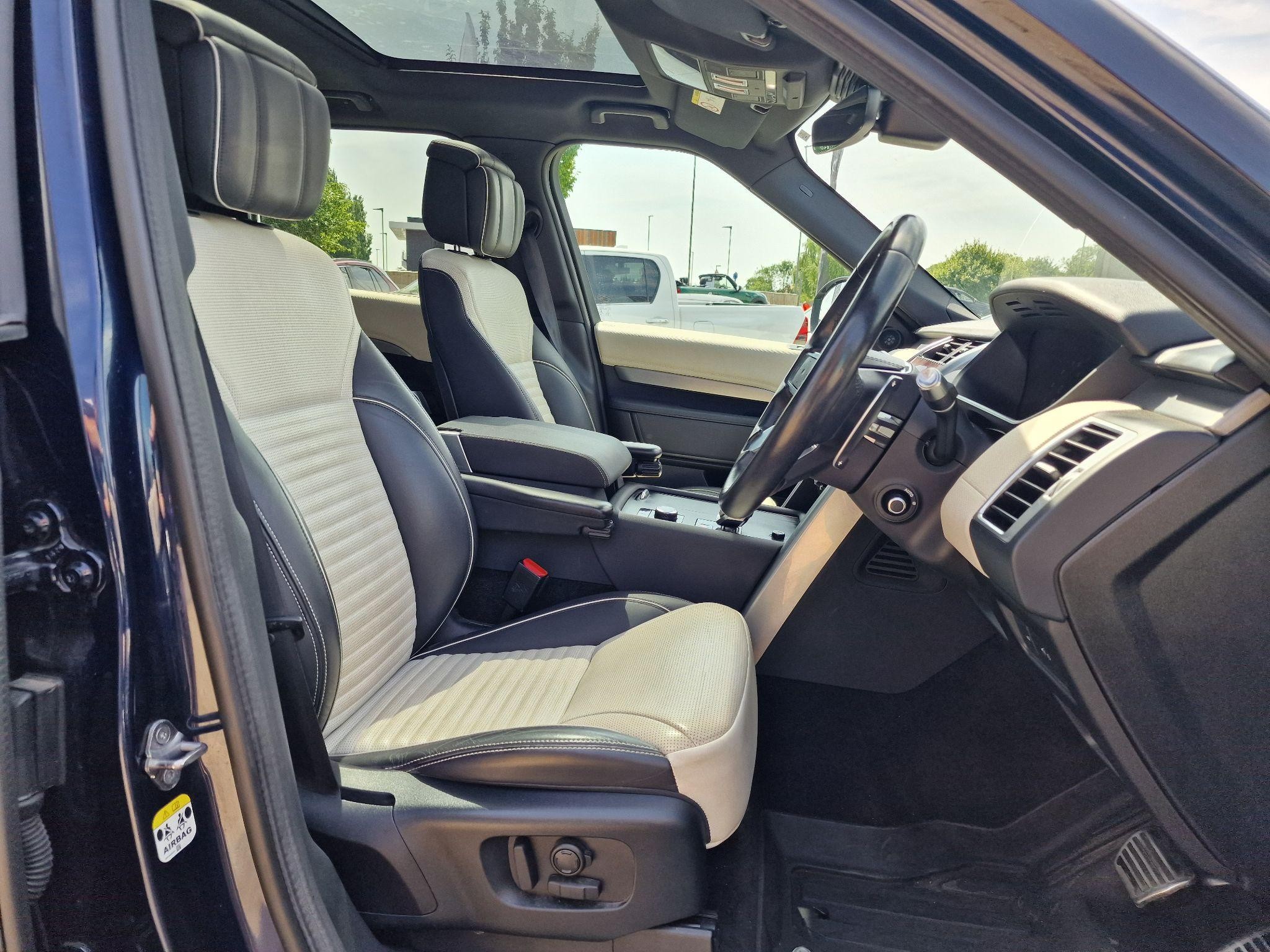 Land Rover Discovery Image 11