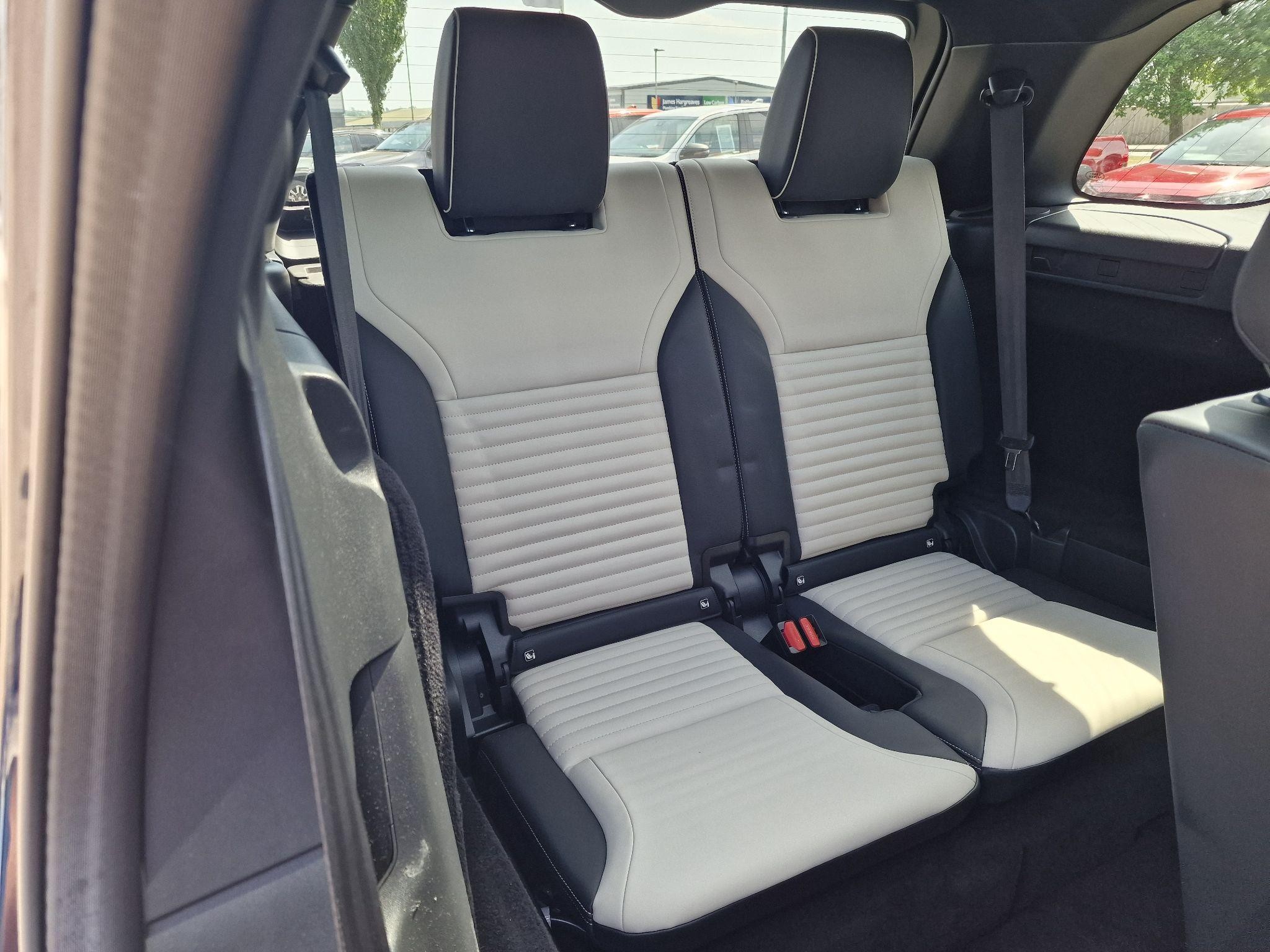 Land Rover Discovery Image 15