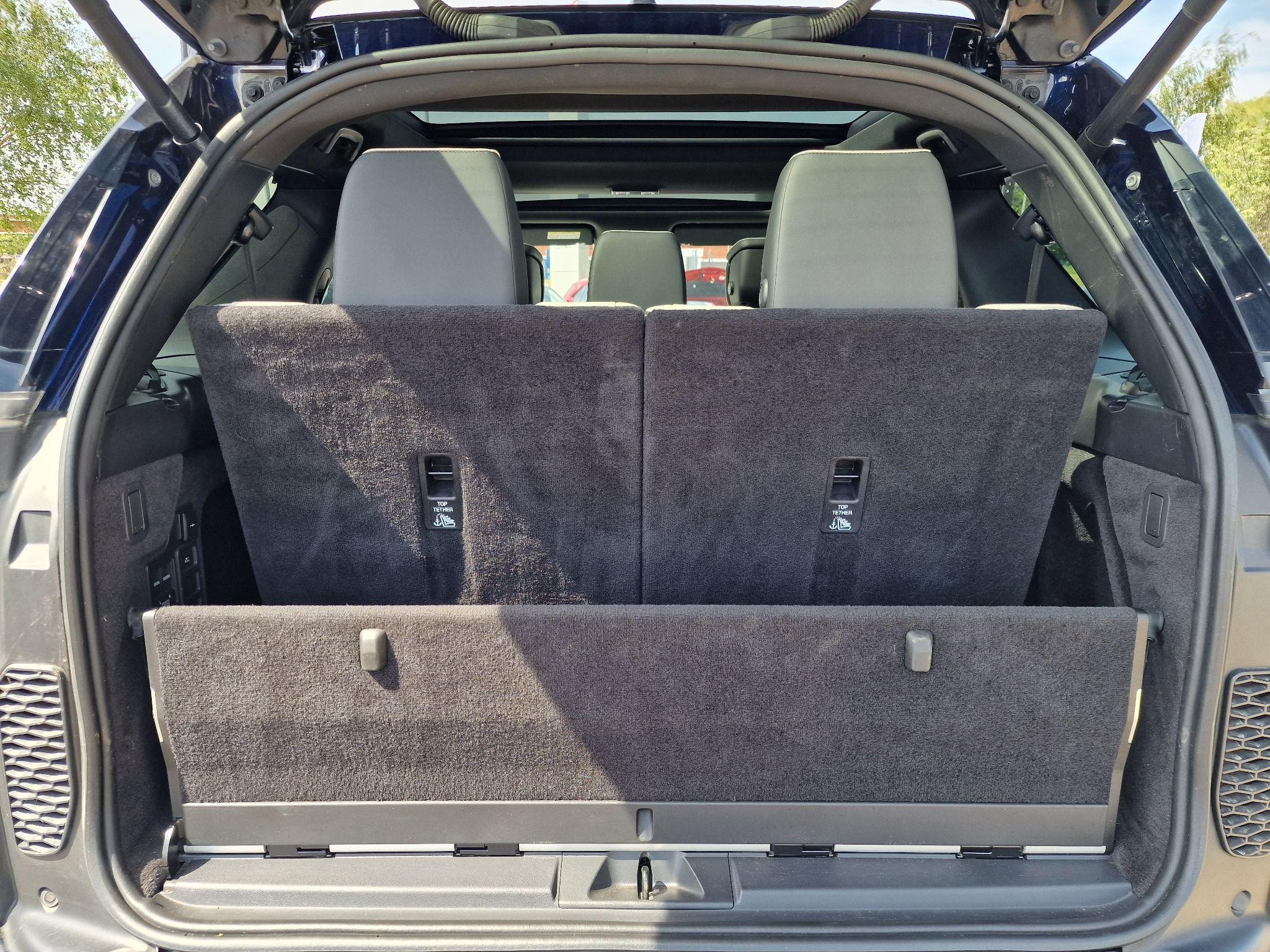 Land Rover Discovery Image 18