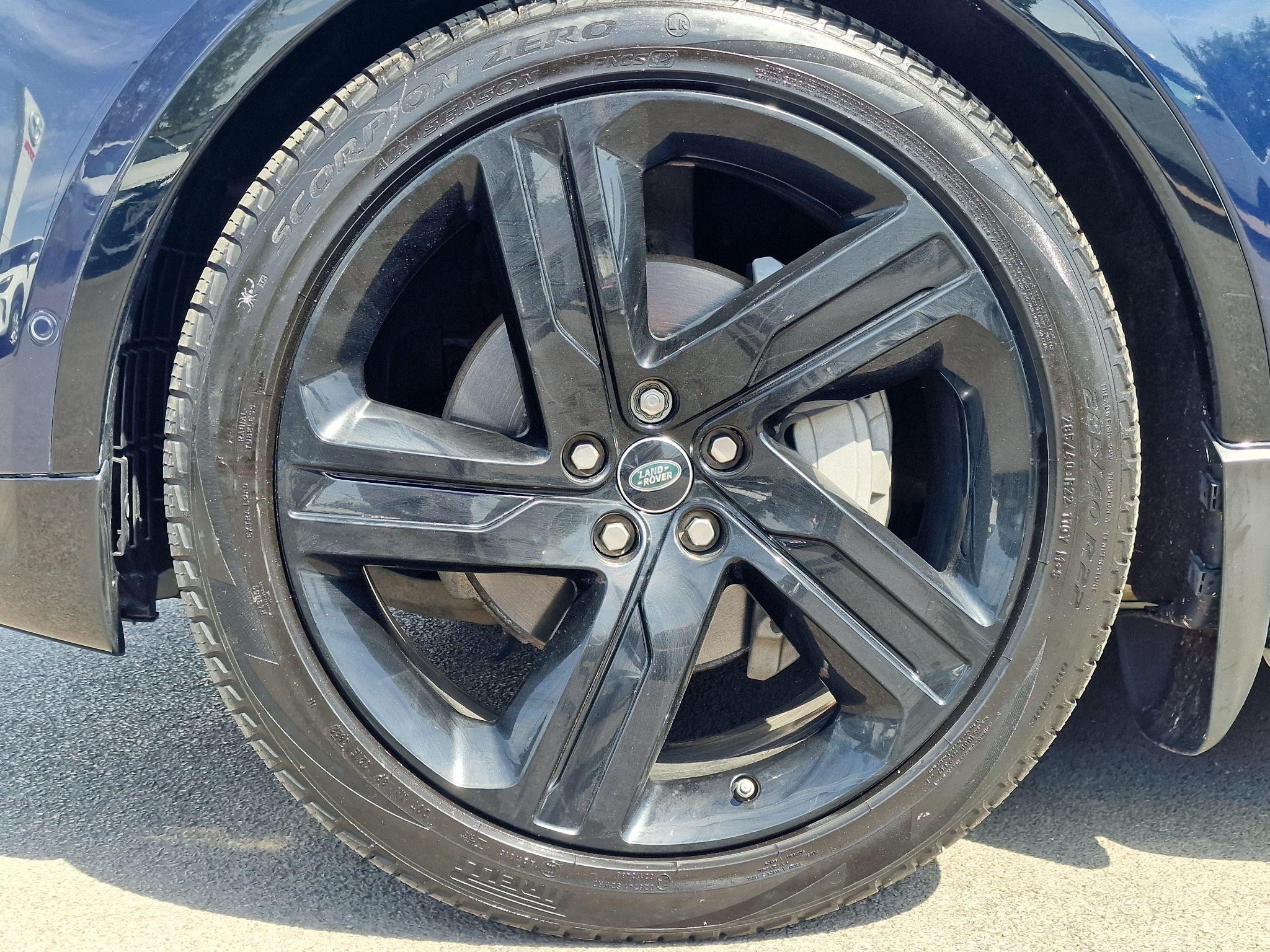 Land Rover Discovery Image 22