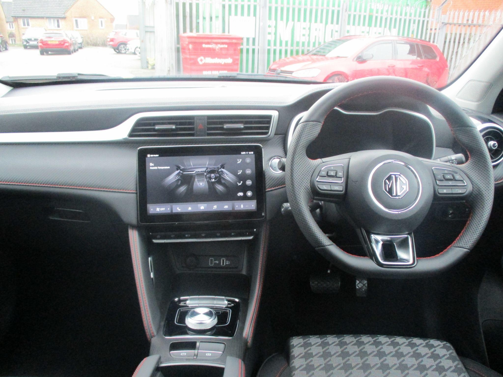 MG ZS EV Image 15
