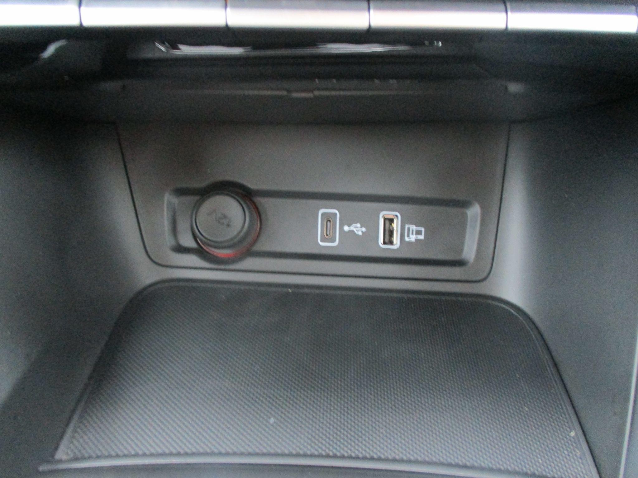 MG ZS EV Image 25