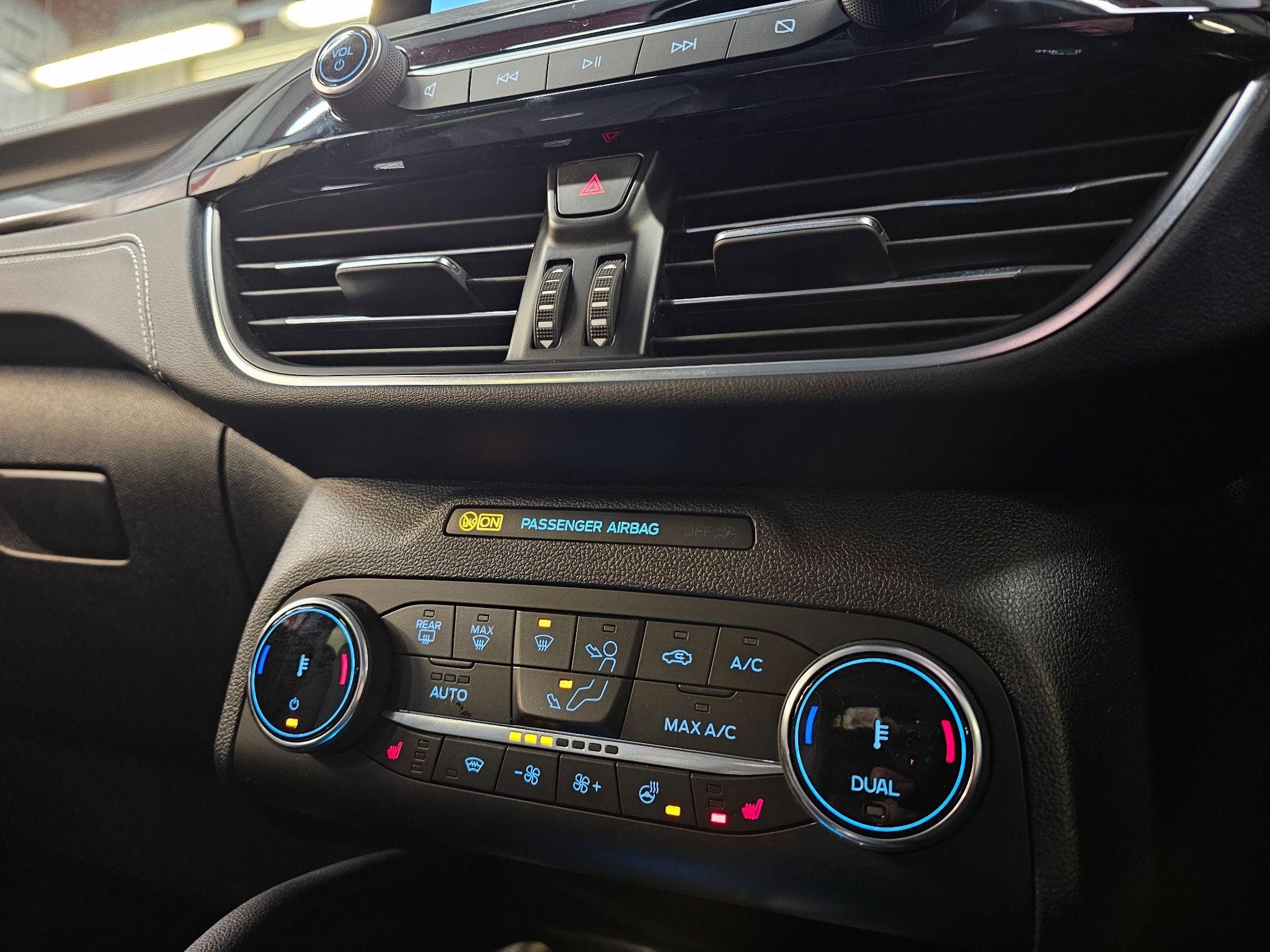 Ford Kuga Image 18