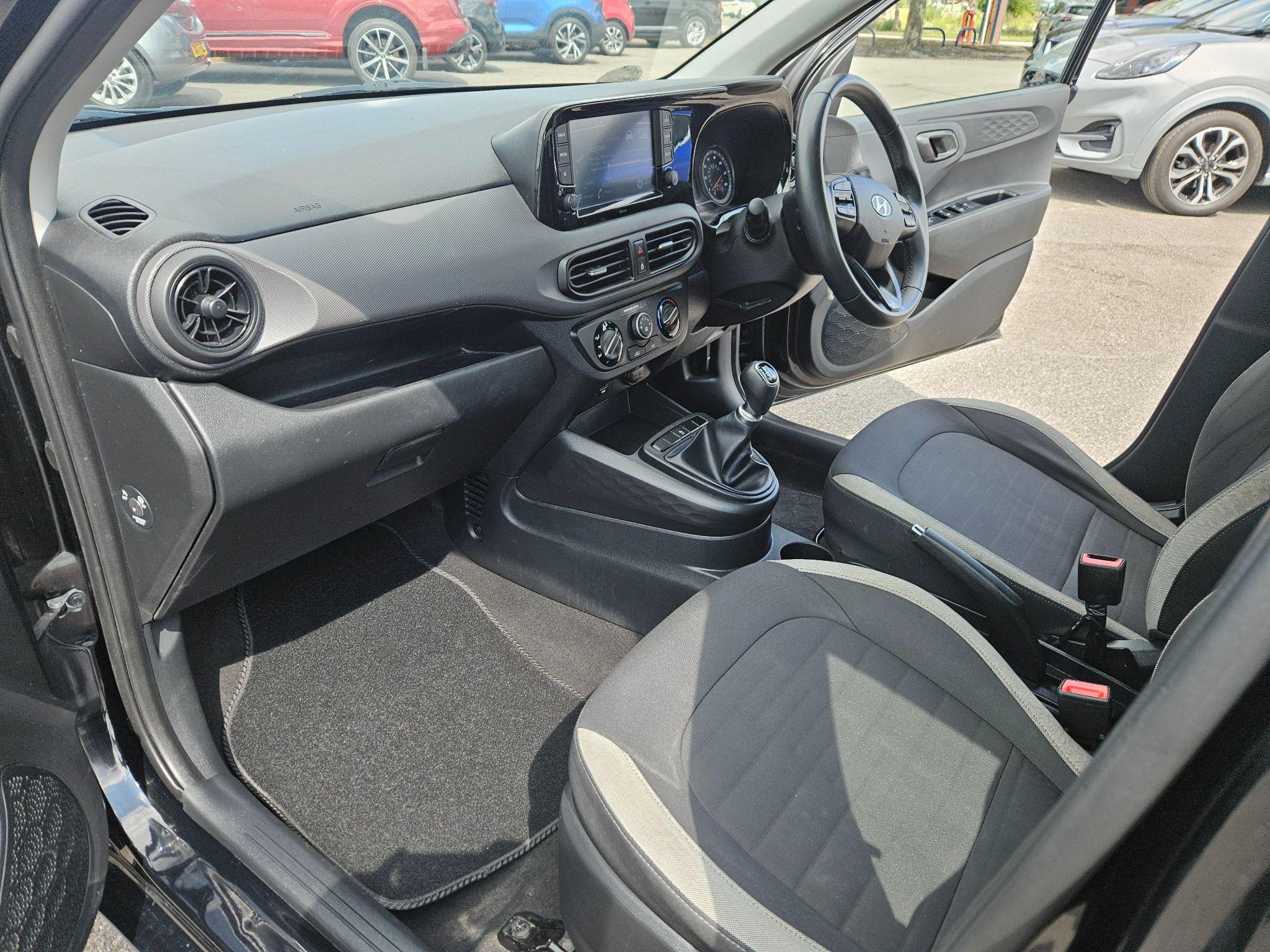 Hyundai i10 Image 13