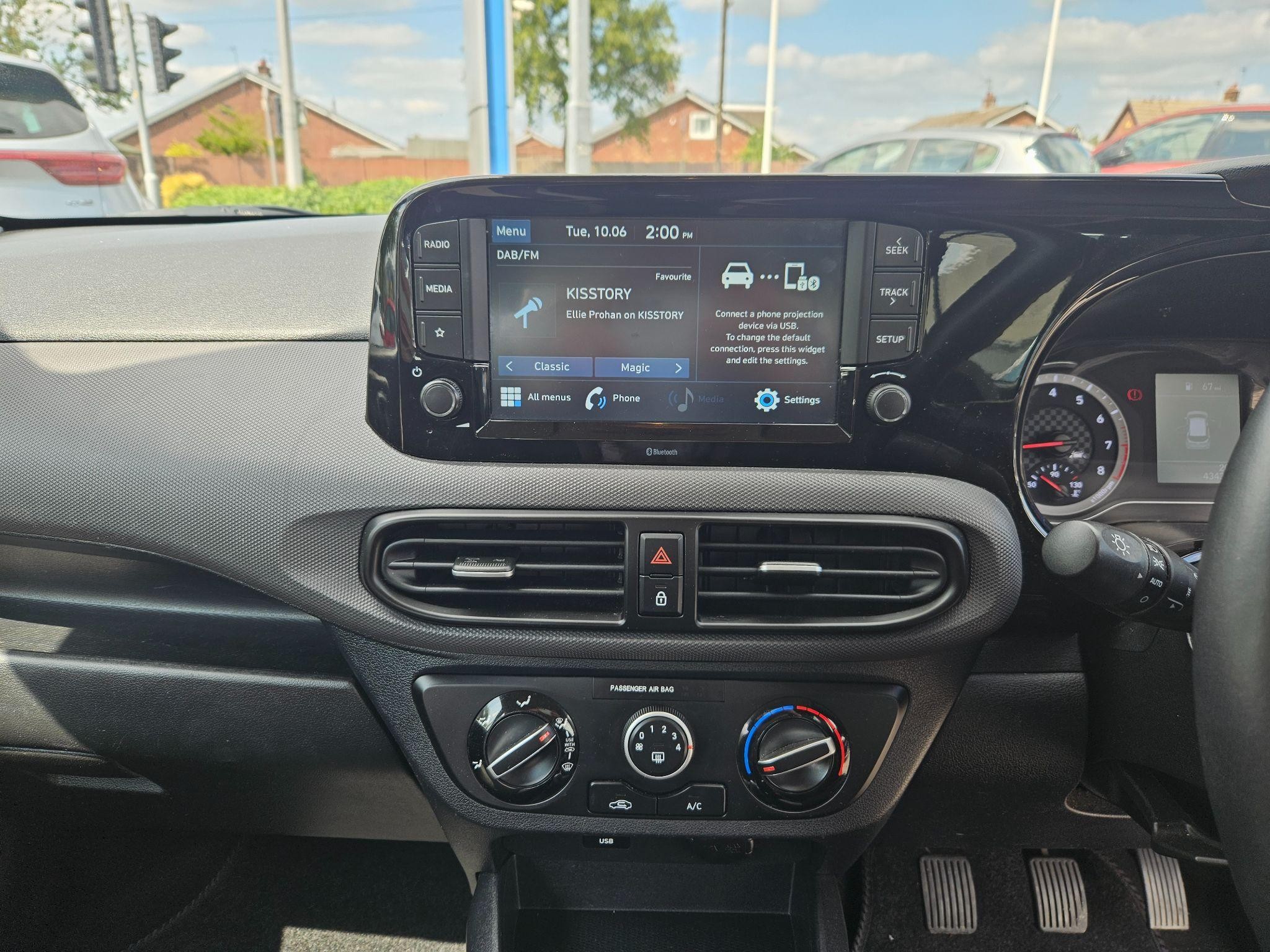 Hyundai i10 Image 16