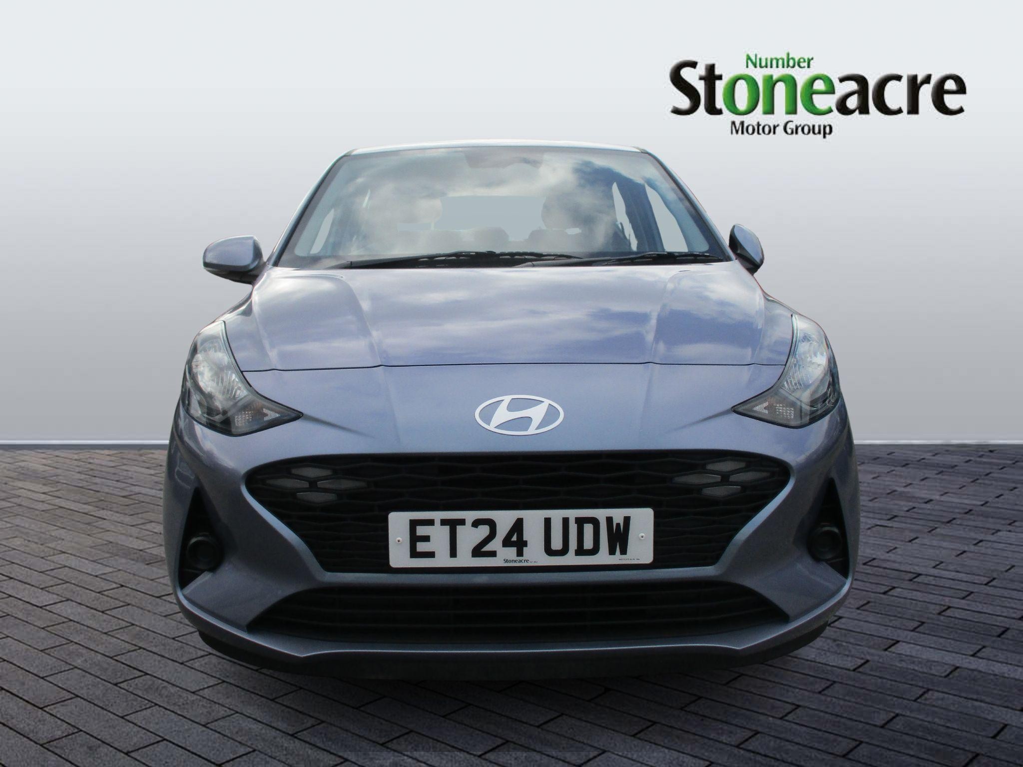 Hyundai i10 Image 2