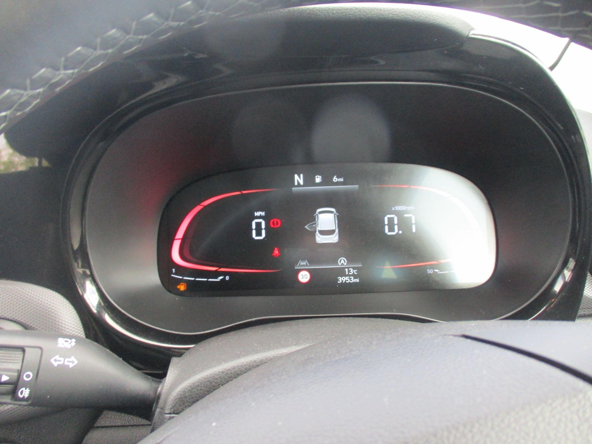 Hyundai i10 Image 14