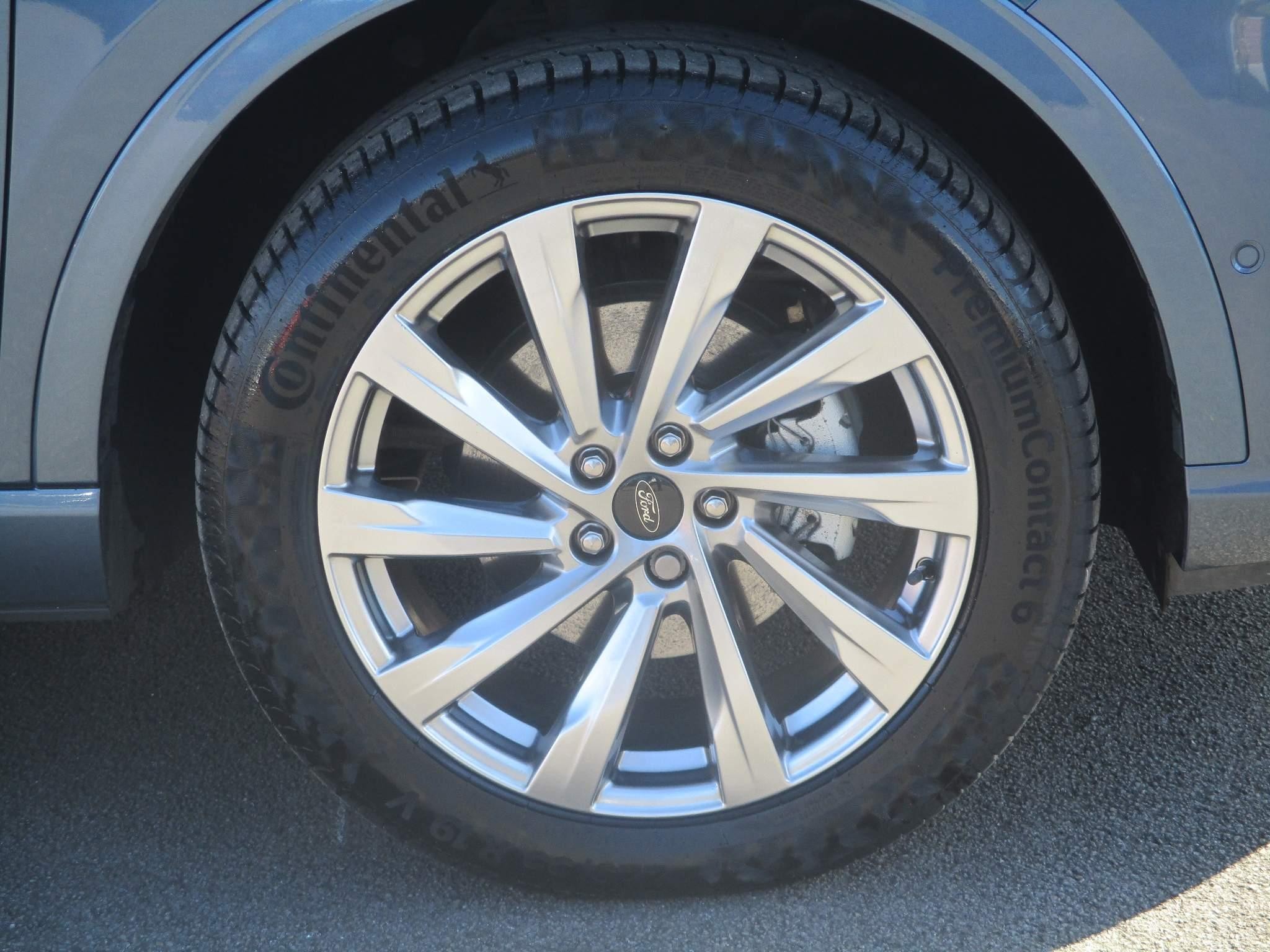 Ford Kuga Image 11