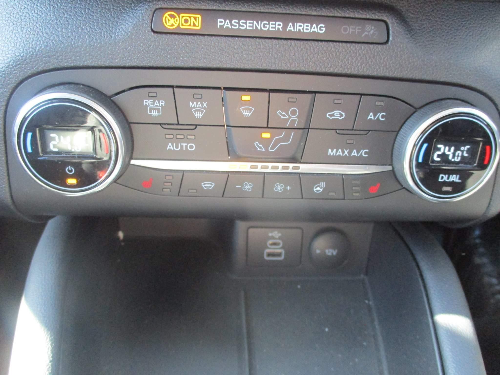 Ford Kuga Image 22