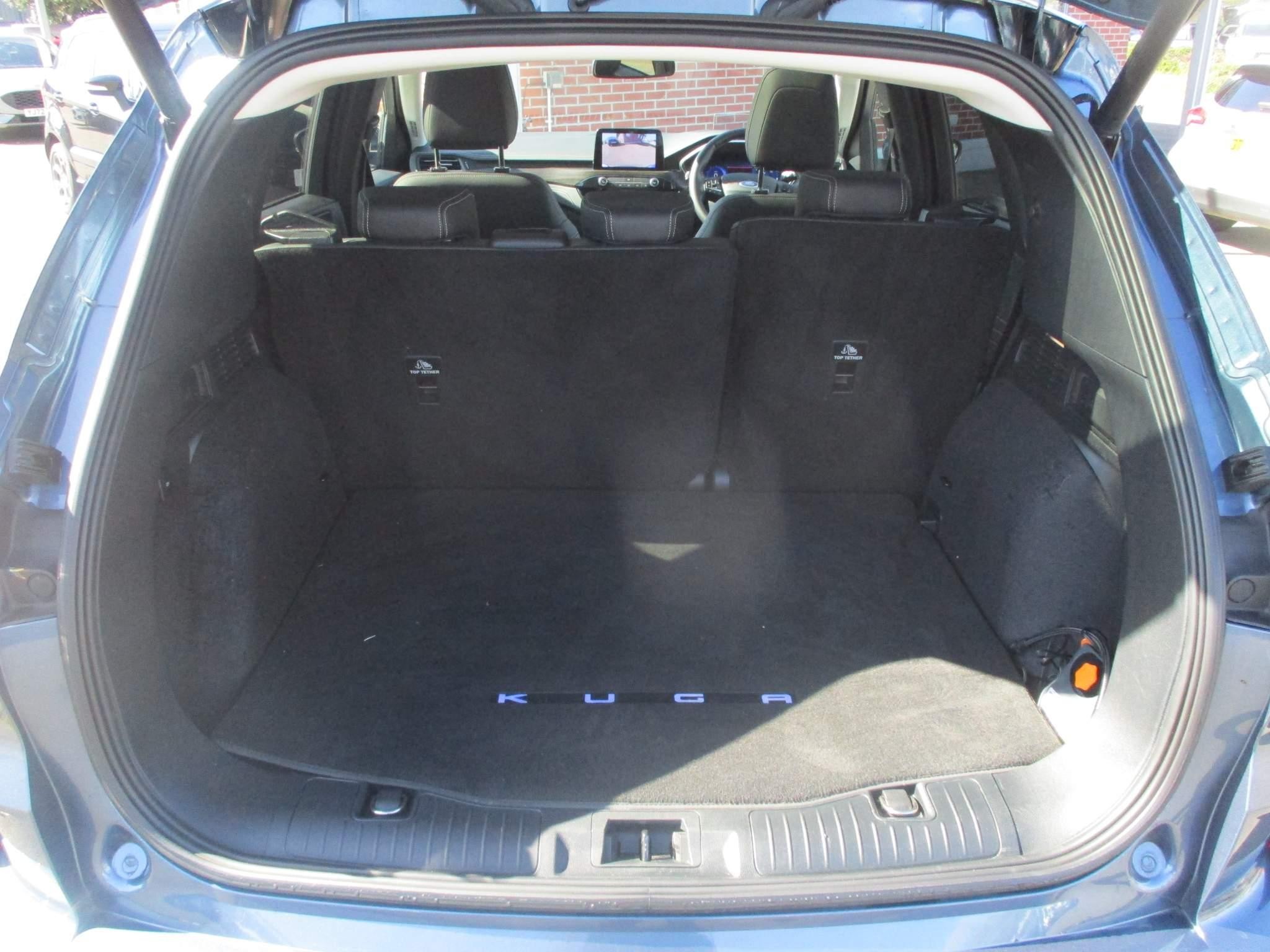 Ford Kuga Image 24
