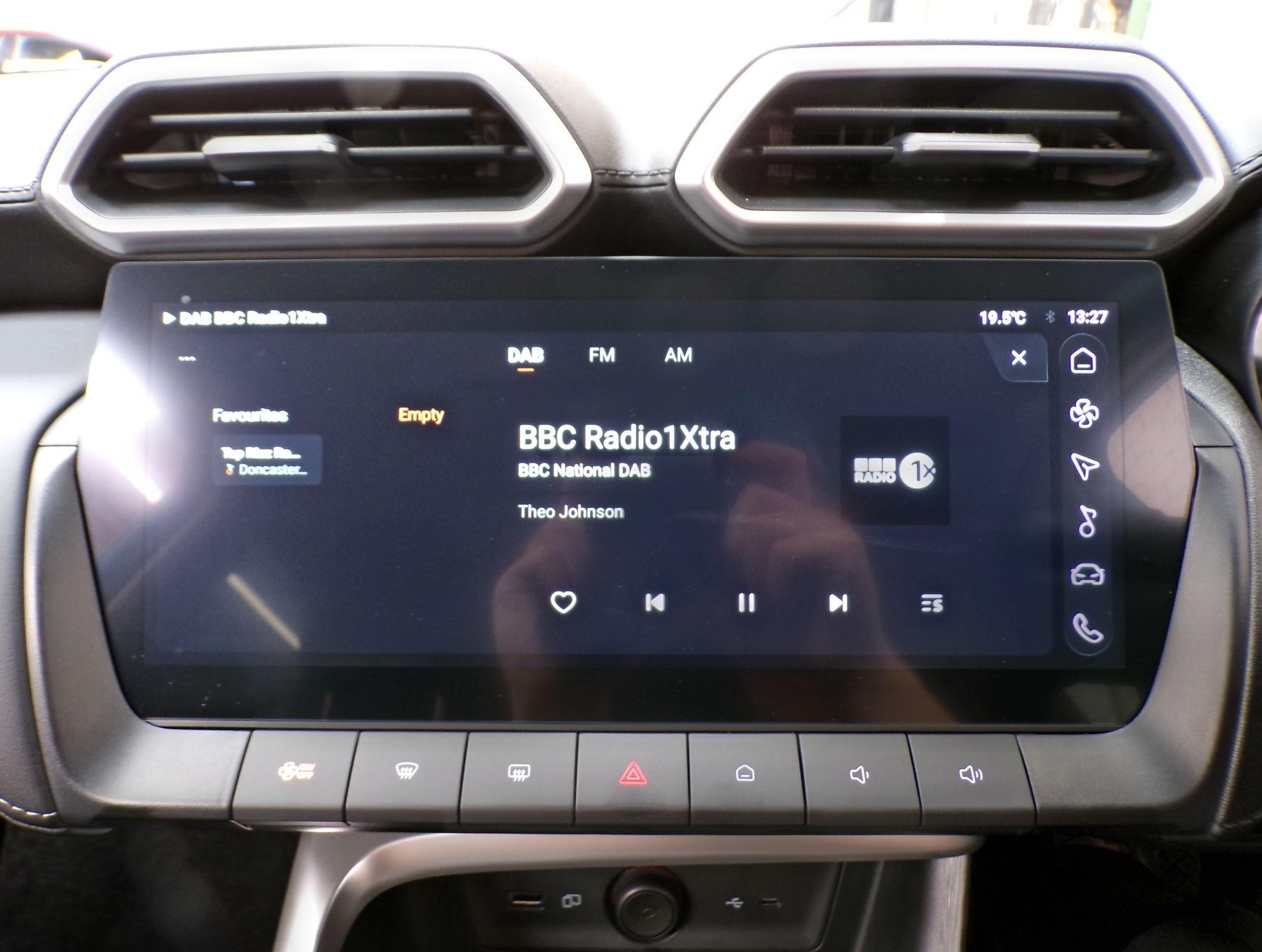 MG ZS Hybrid+ Image 16