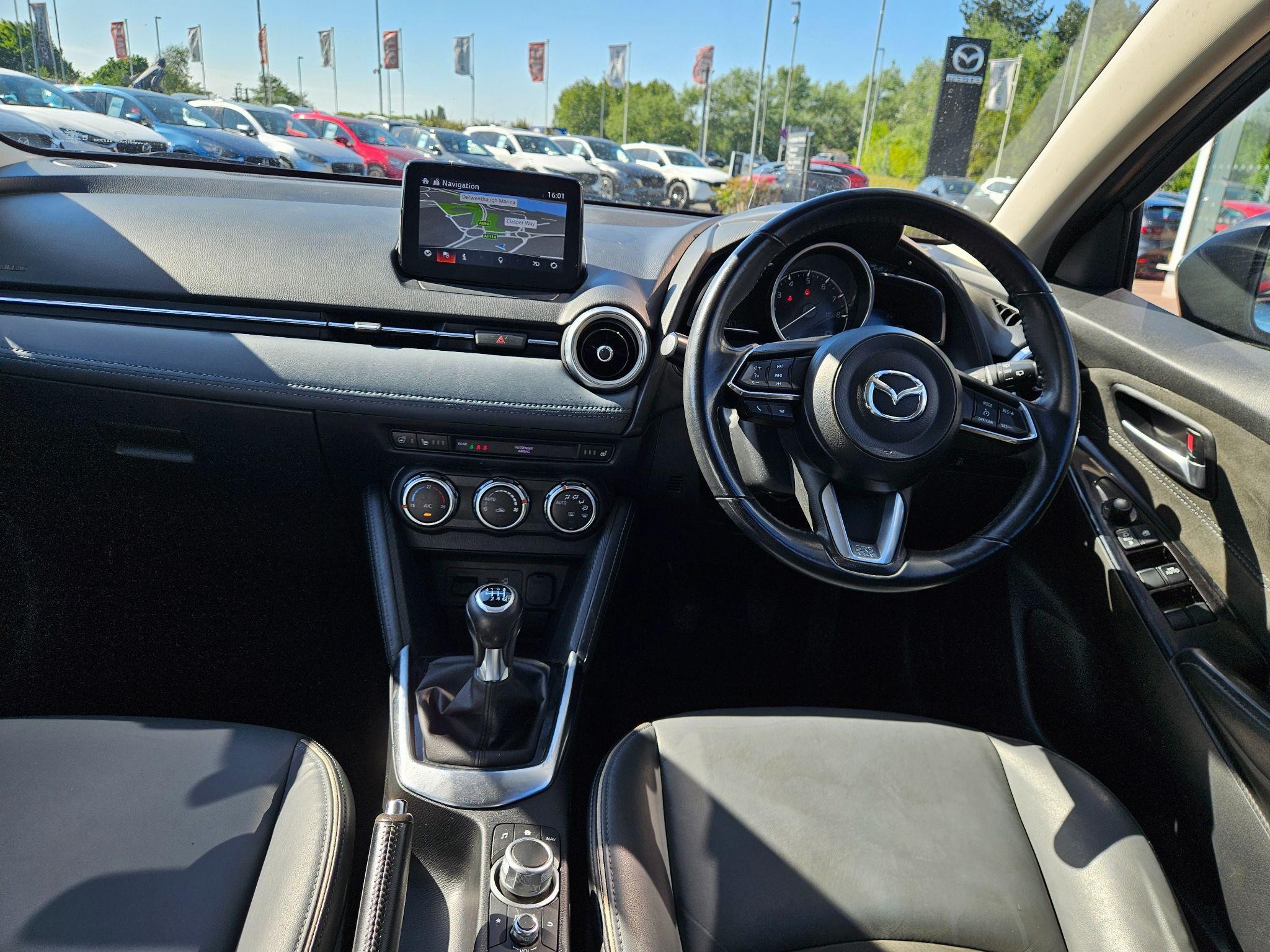 Mazda2 Image 12