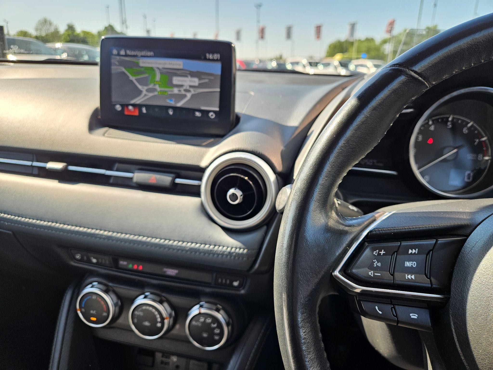 Mazda2 Image 15