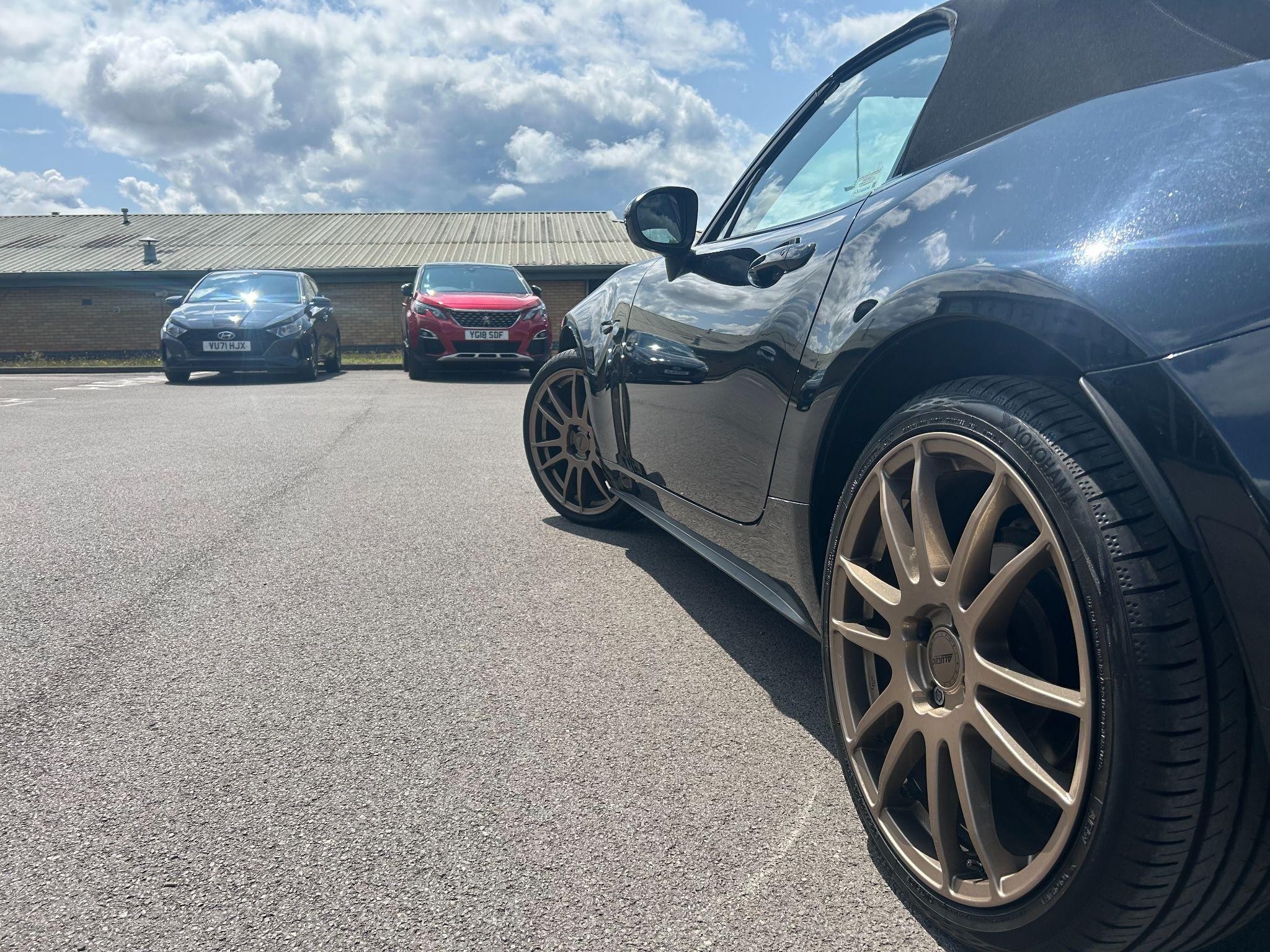 Mazda MX-5 Image 12