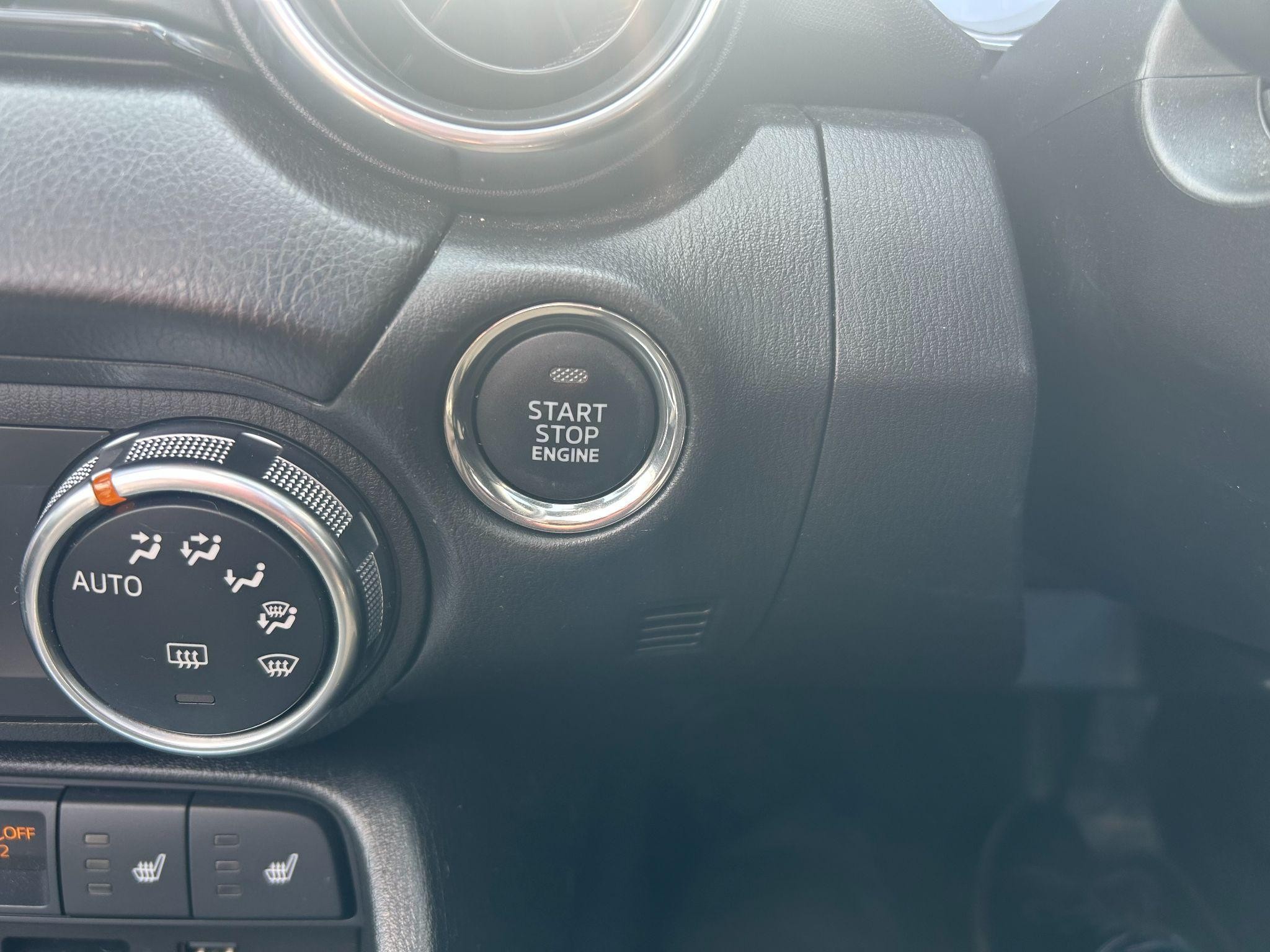 Mazda MX-5 Image 21