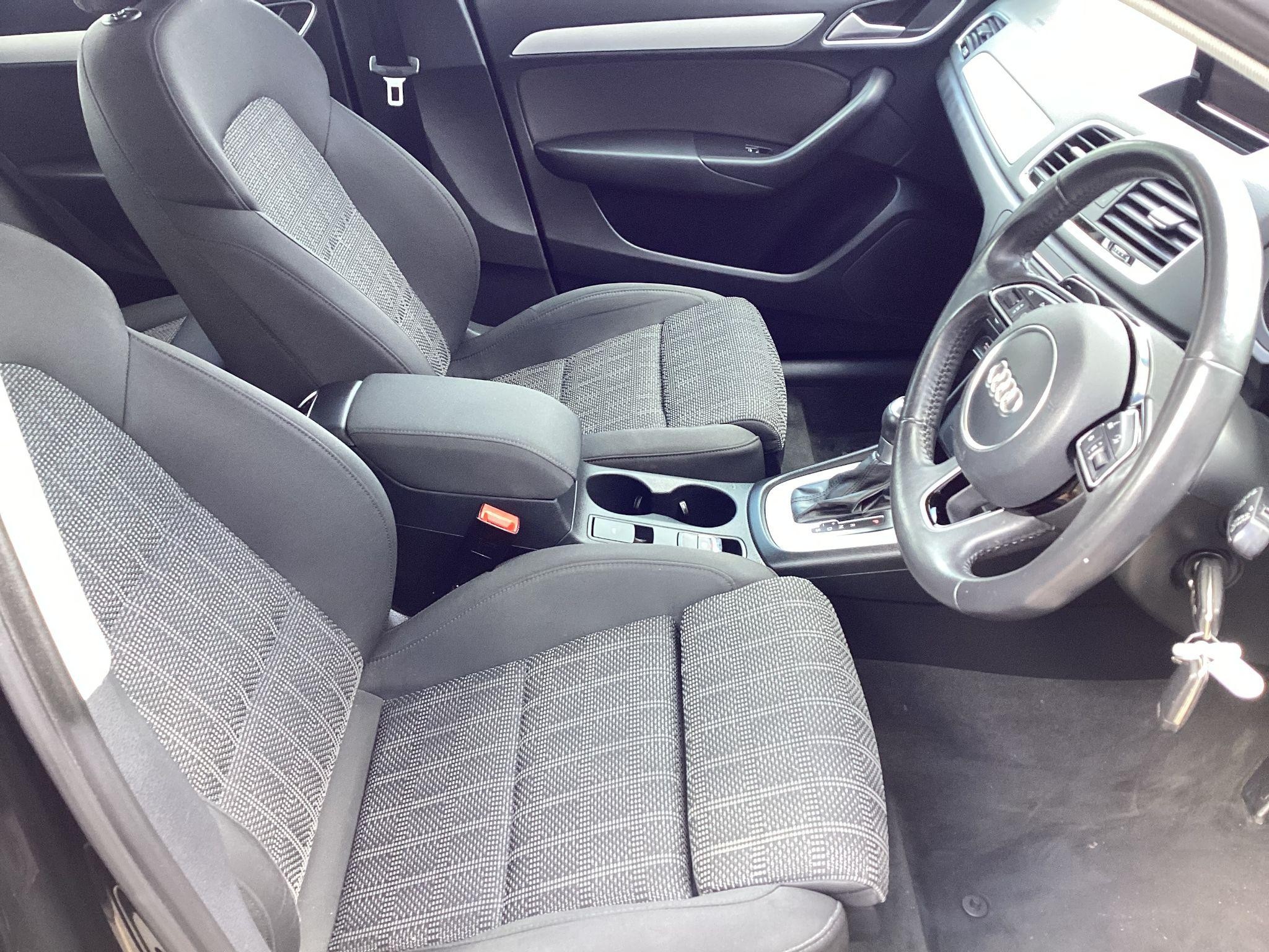 Audi Q3 Image 14