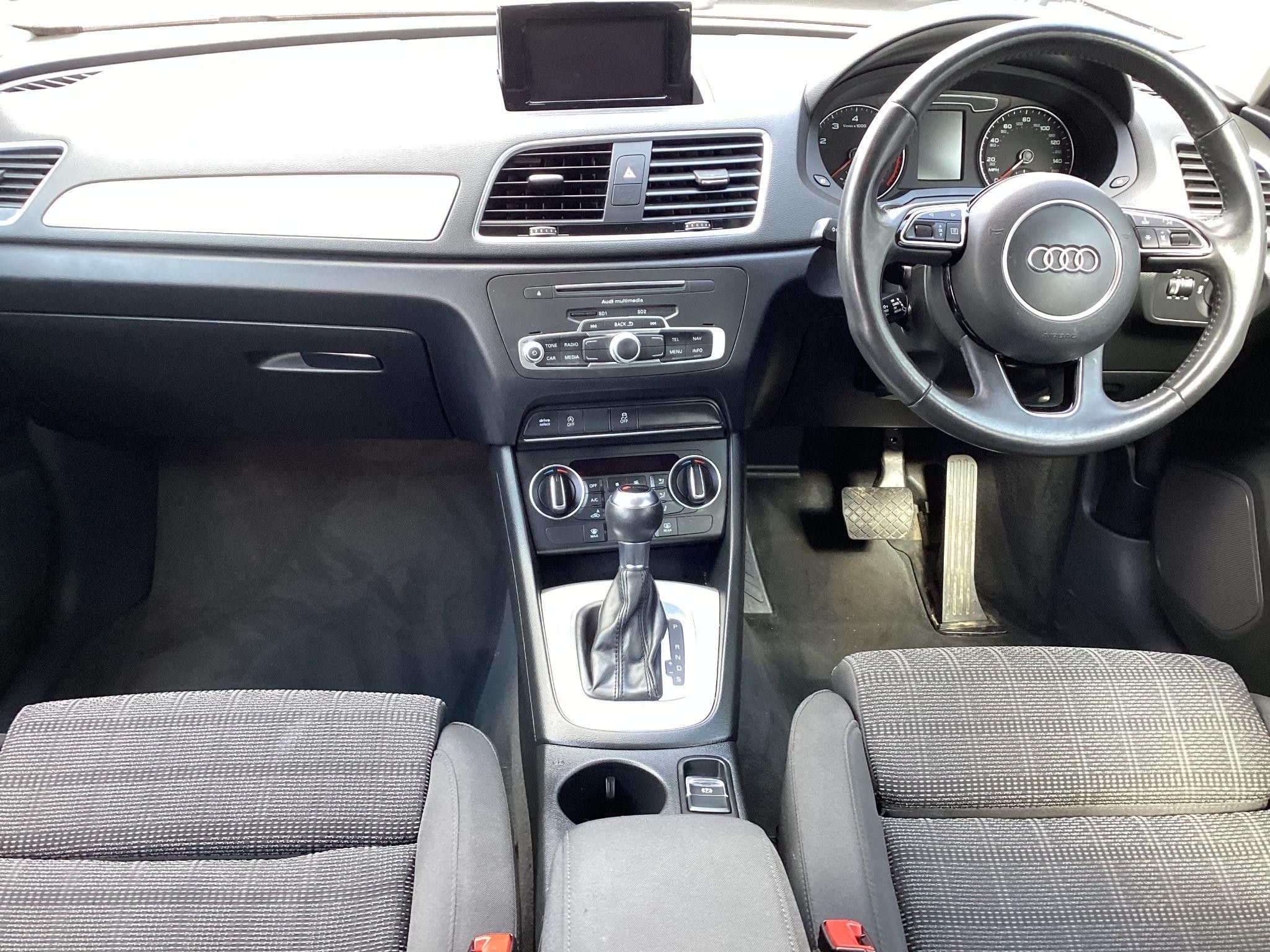 Audi Q3 Image 16