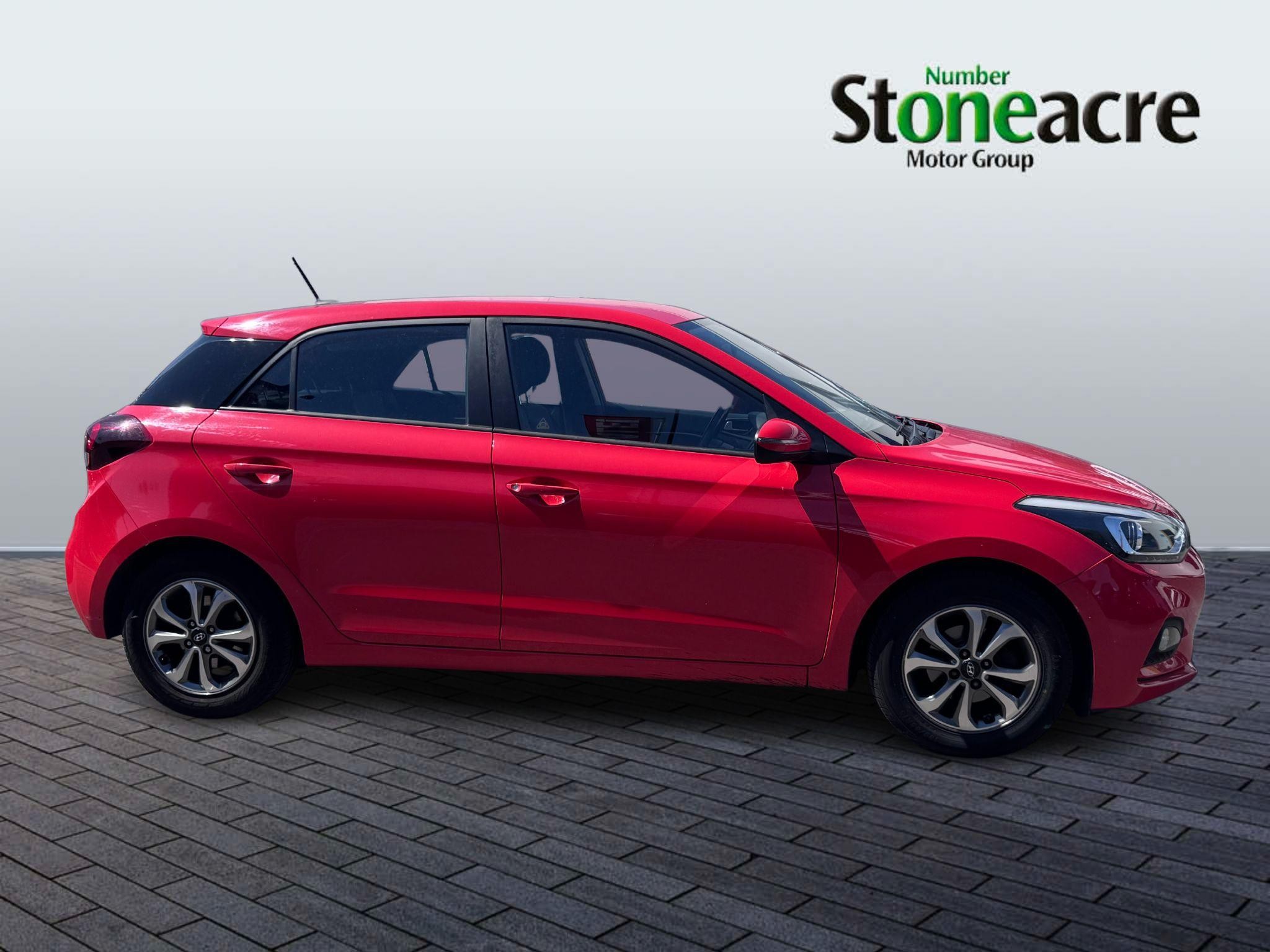 Hyundai i20 Image 2