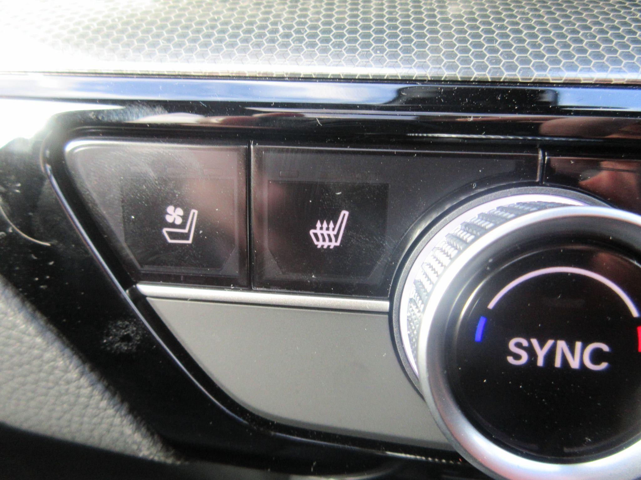 Honda CR-V Image 40