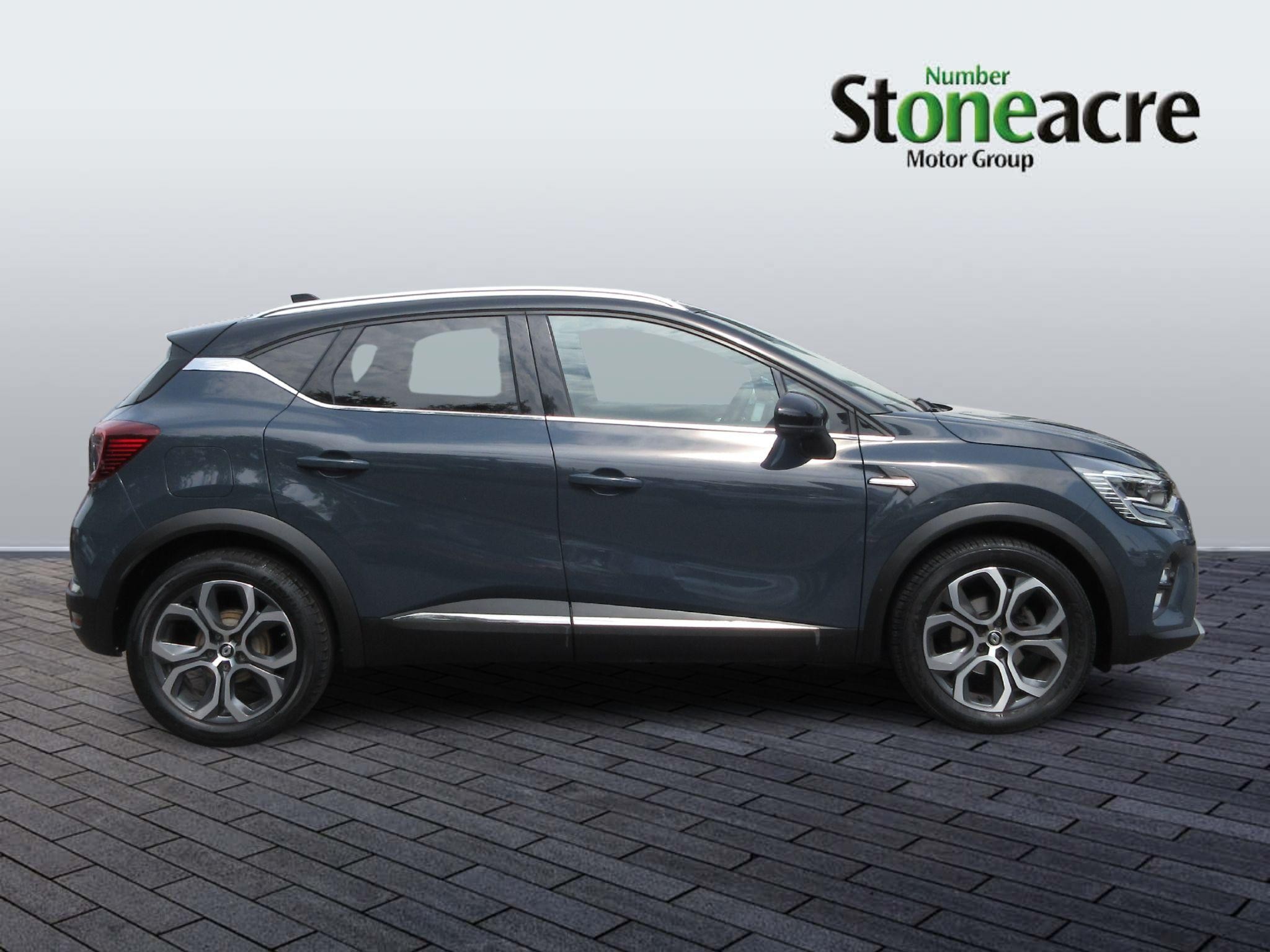 Renault Captur Image 2