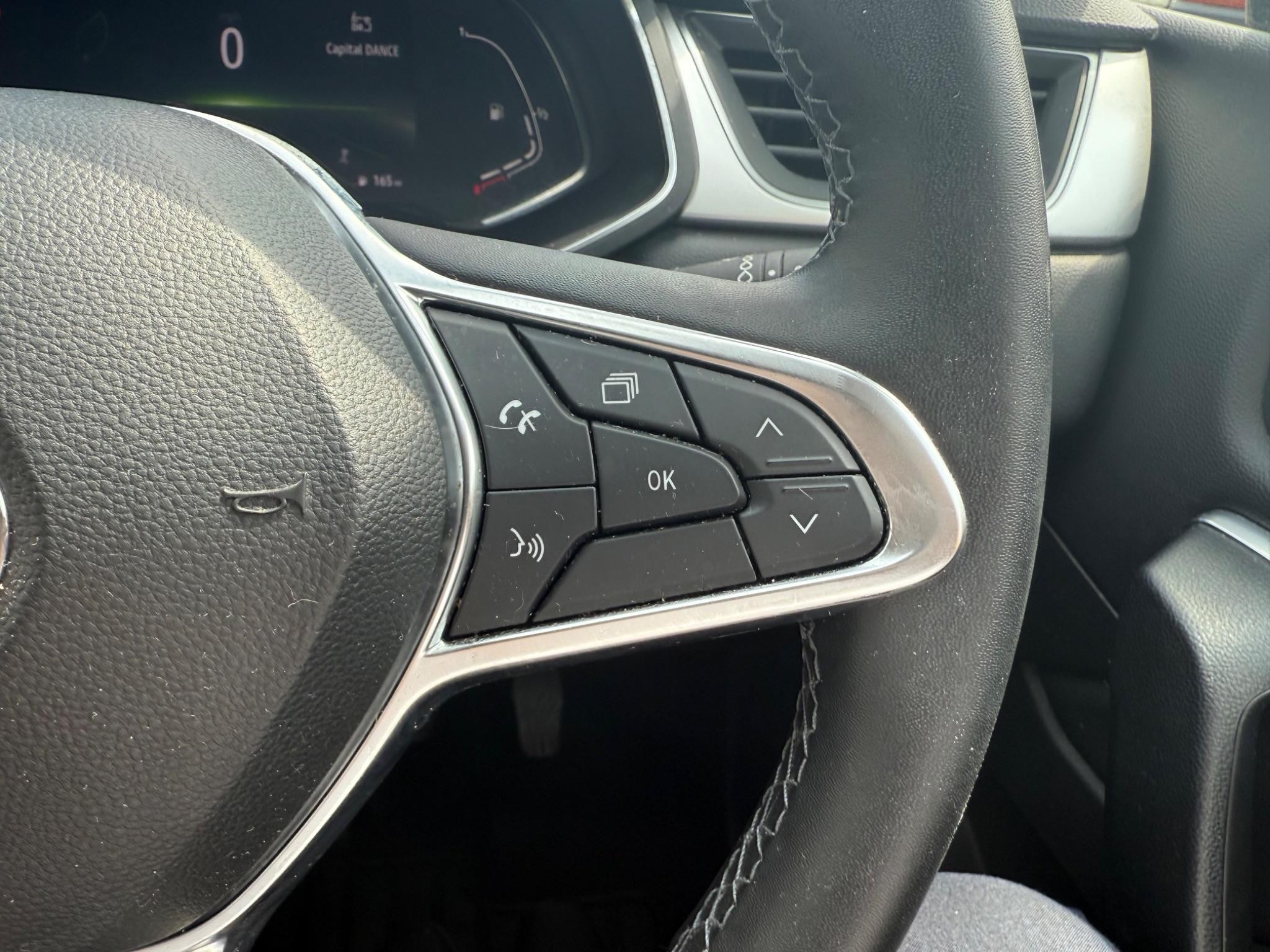 Renault Captur Image 36
