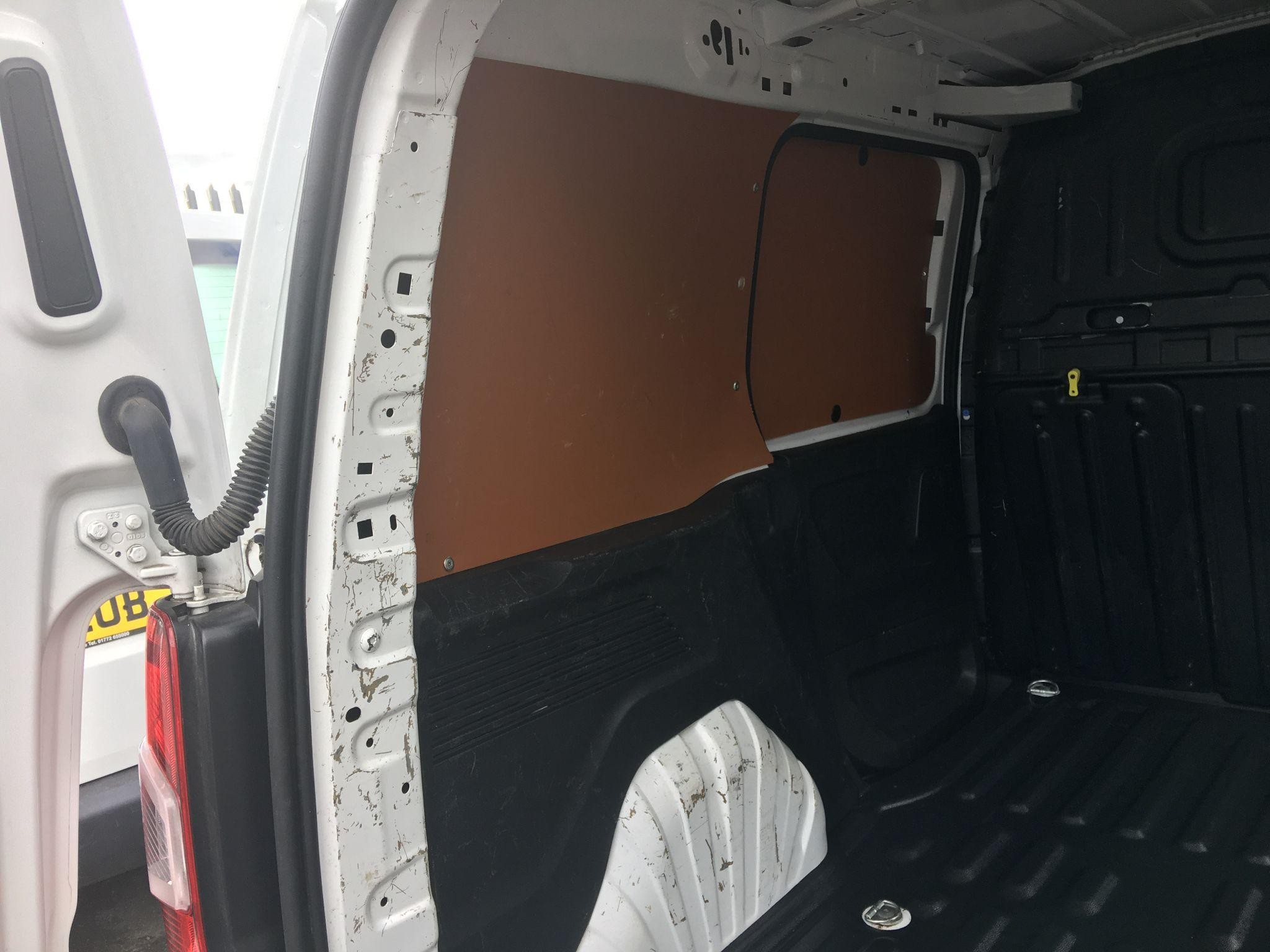 Toyota Proace City Image 26