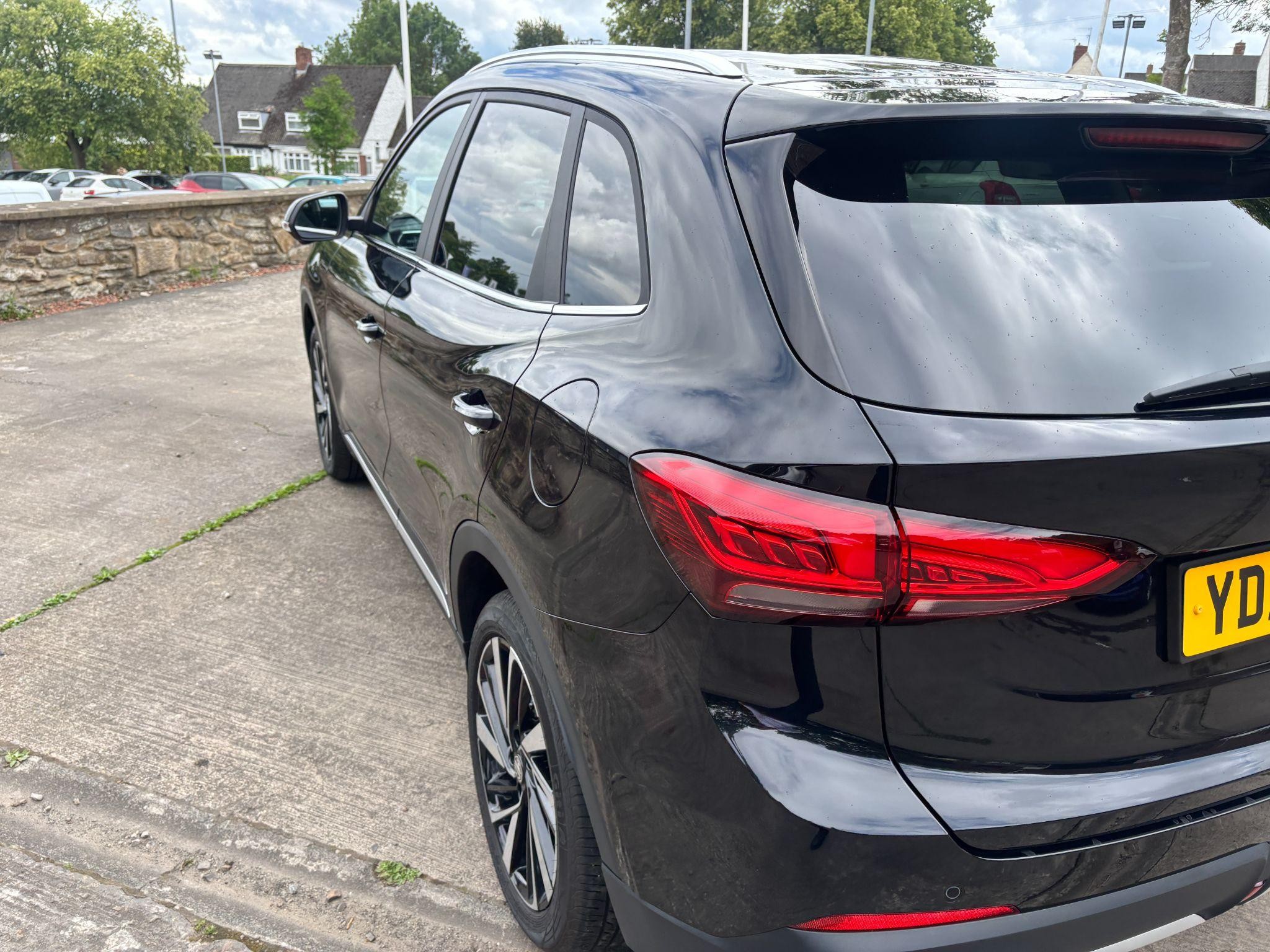 MG ZS Hybrid+ Image 10