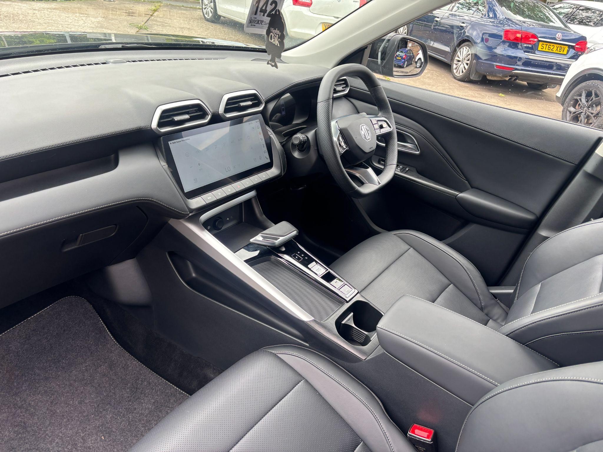 MG ZS Hybrid+ Image 14
