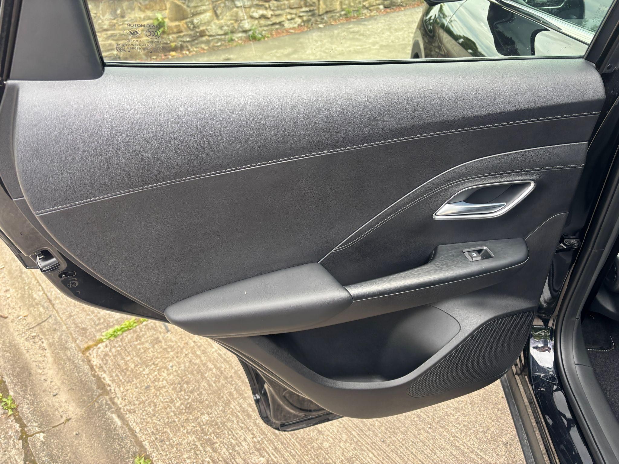 MG ZS Hybrid+ Image 30