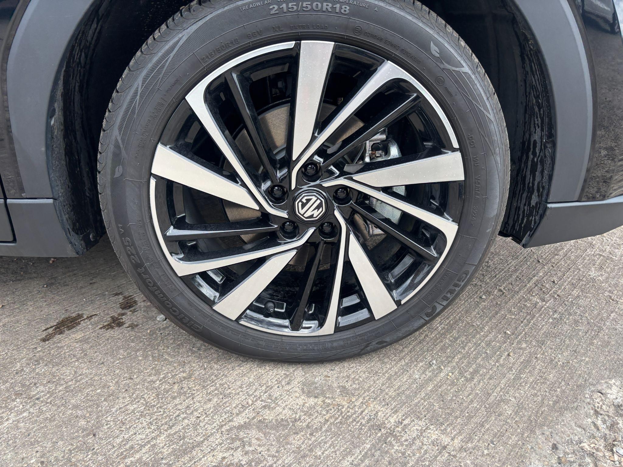 MG ZS Hybrid+ Image 33