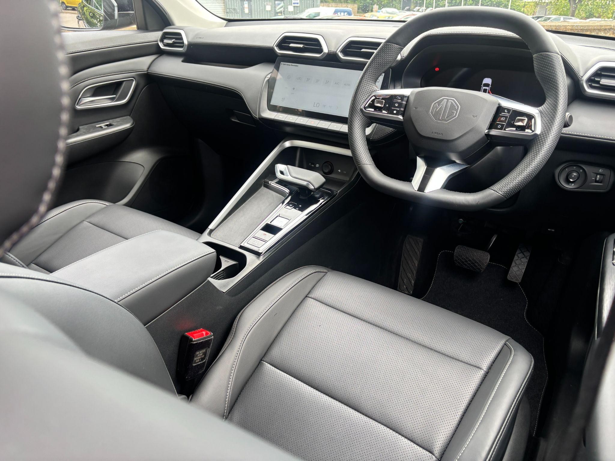 MG ZS Hybrid+ Image 46