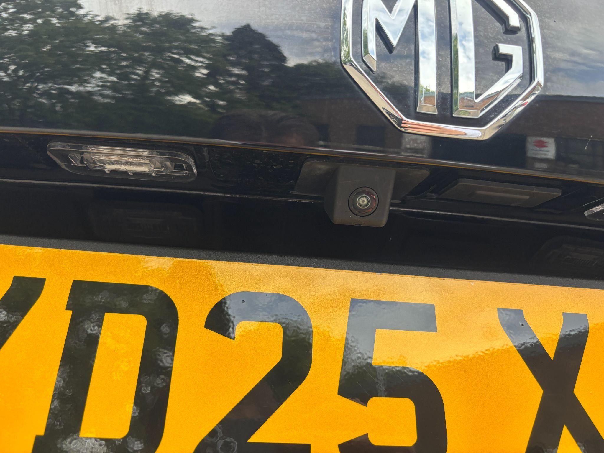 MG ZS Hybrid+ Image 47