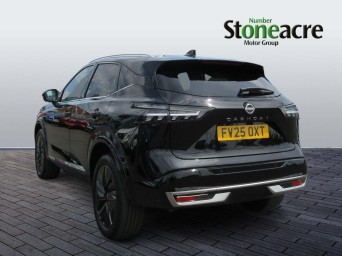 Nissan Qashqai 1.3 DIG-T MHEV Tekna Euro 6 (s/s) 5dr FV25OXT Image 3
