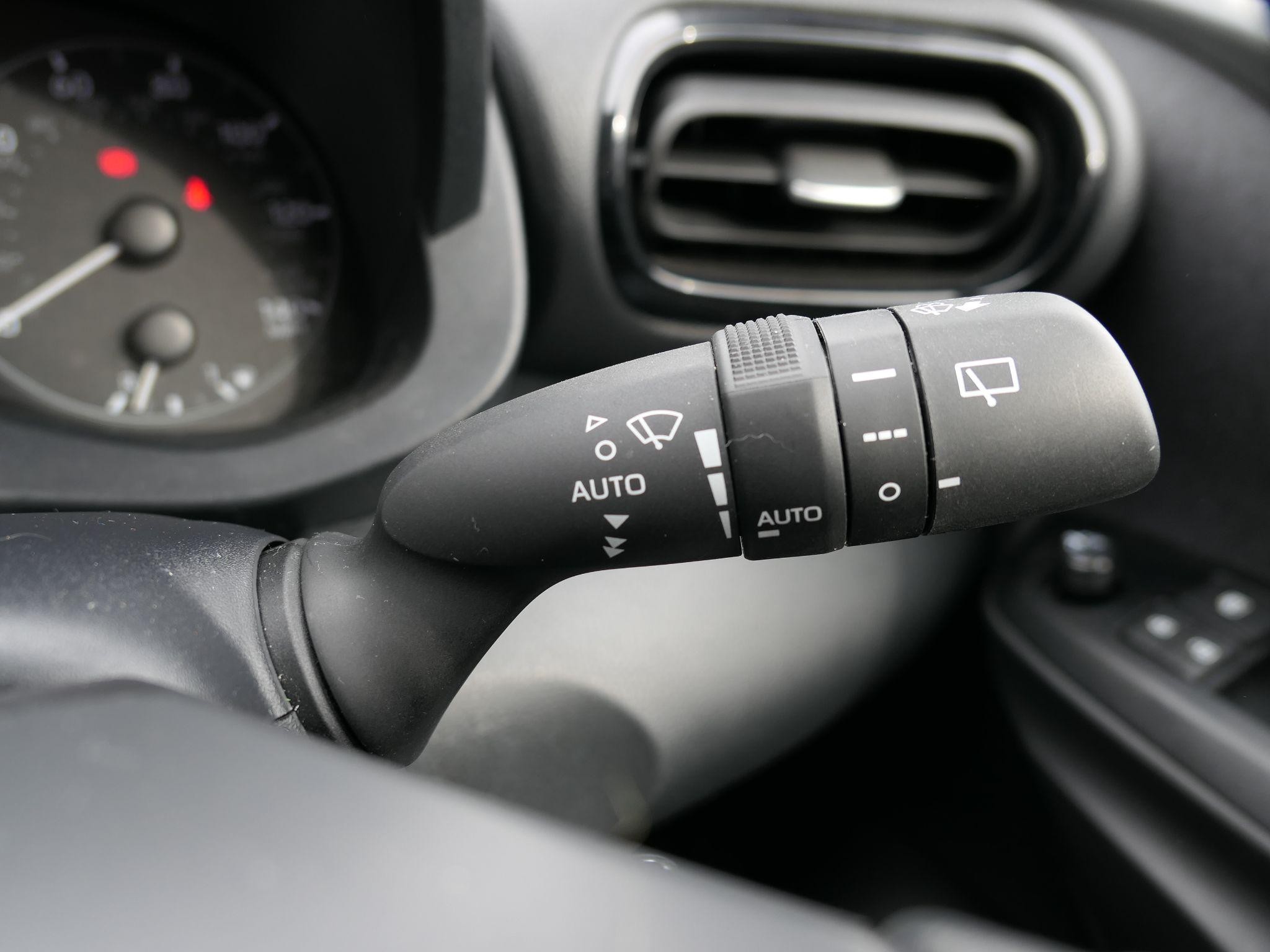 Mazda2 Hybrid Image 16