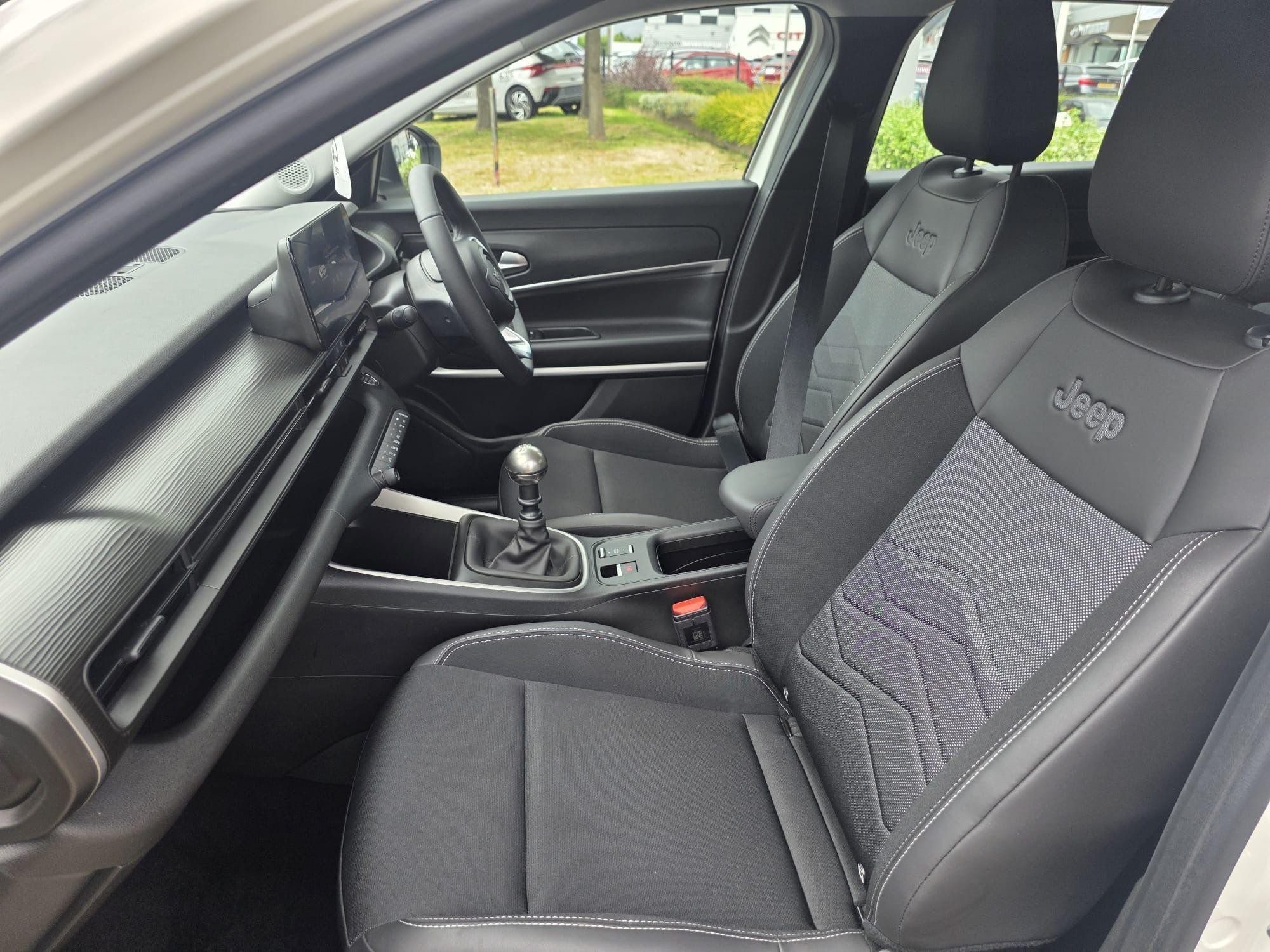 Jeep Avenger Image 13