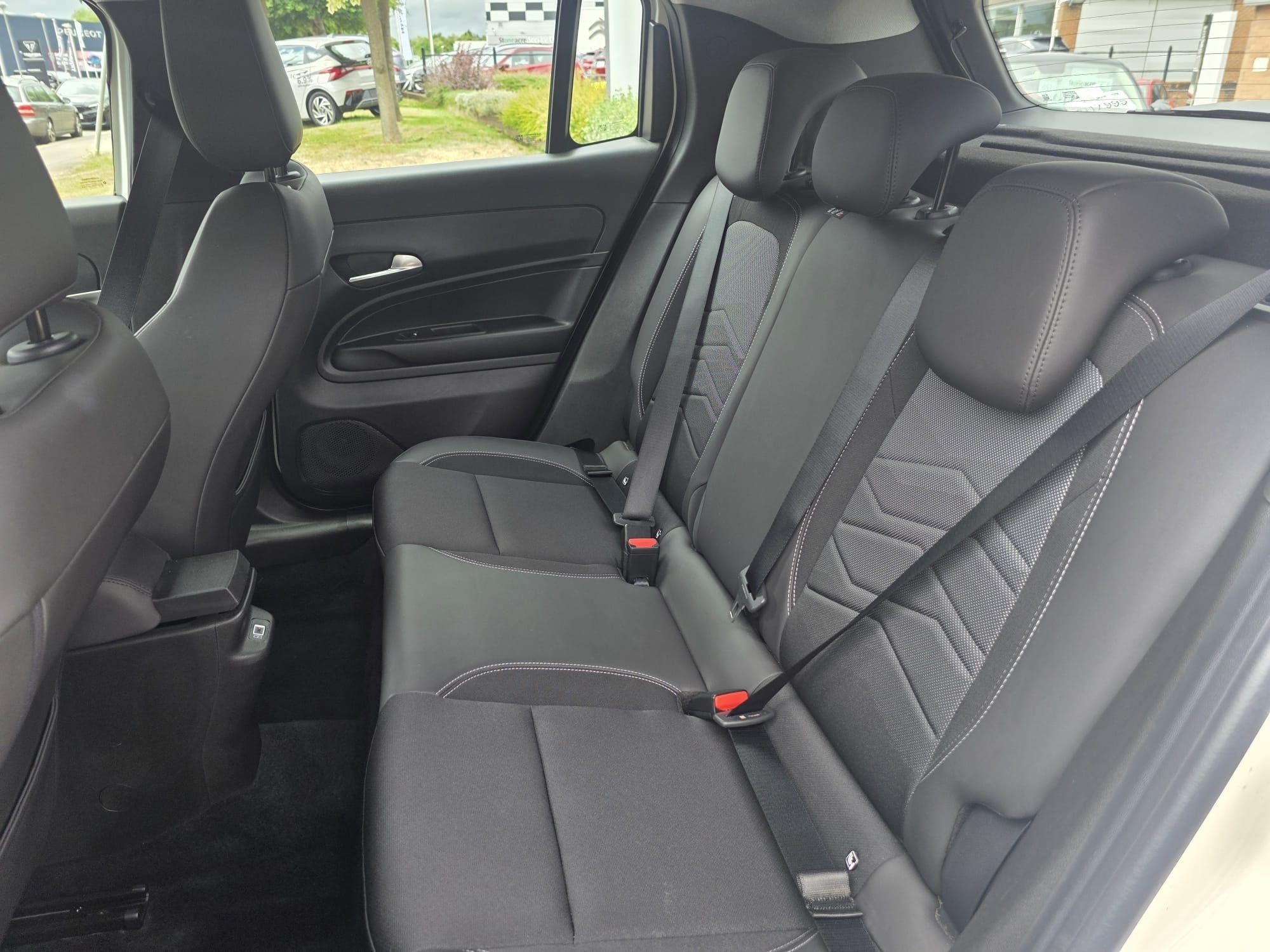 Jeep Avenger Image 18