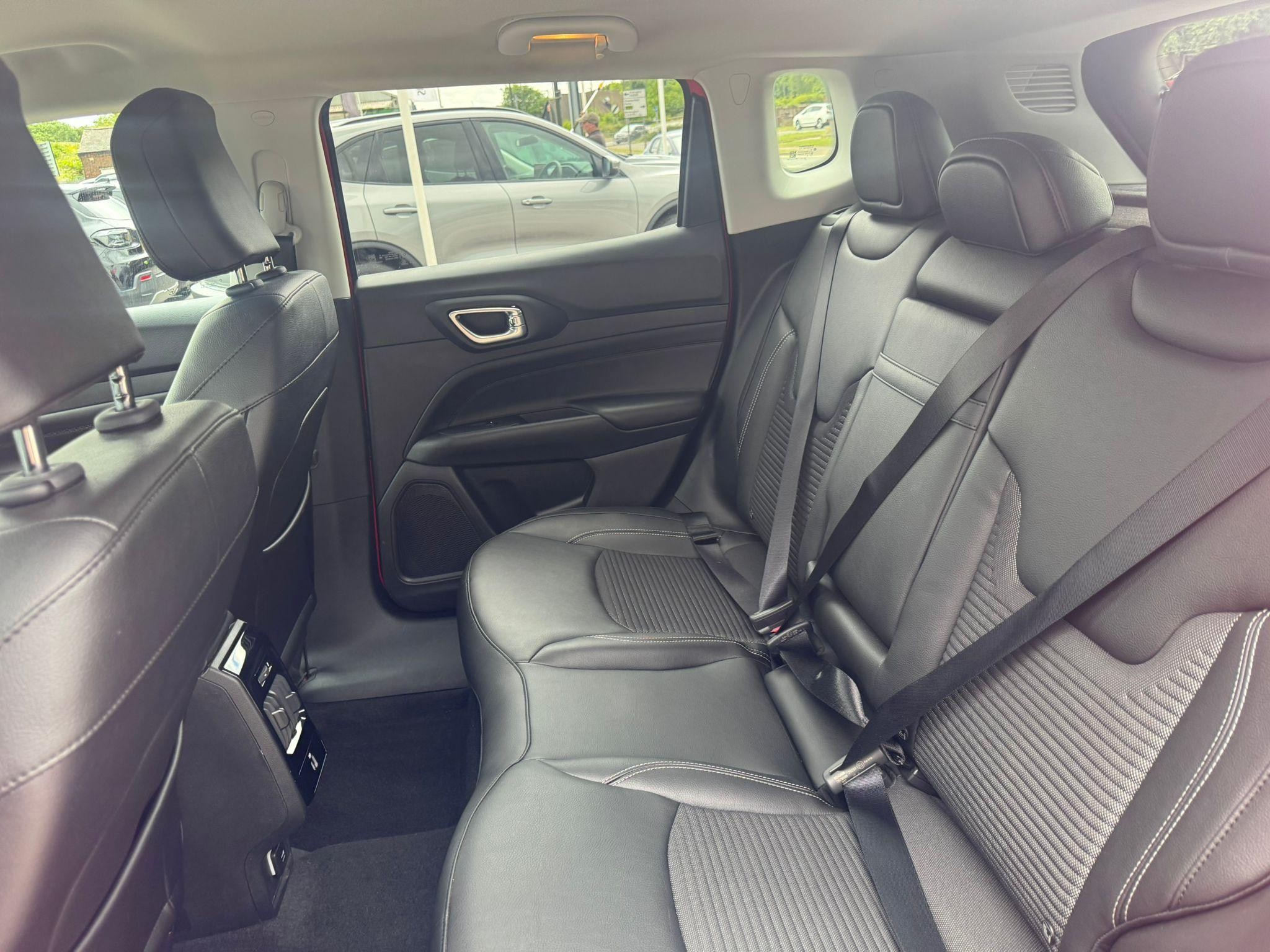 Jeep Compass Image 17