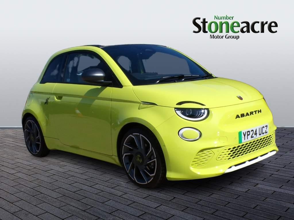 Abarth 500e Cabrio Image 1
