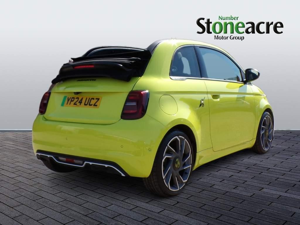 Abarth 500e Cabrio Image 5
