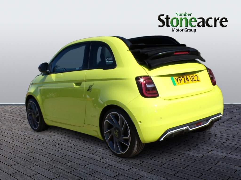 Abarth 500e Cabrio Image 7