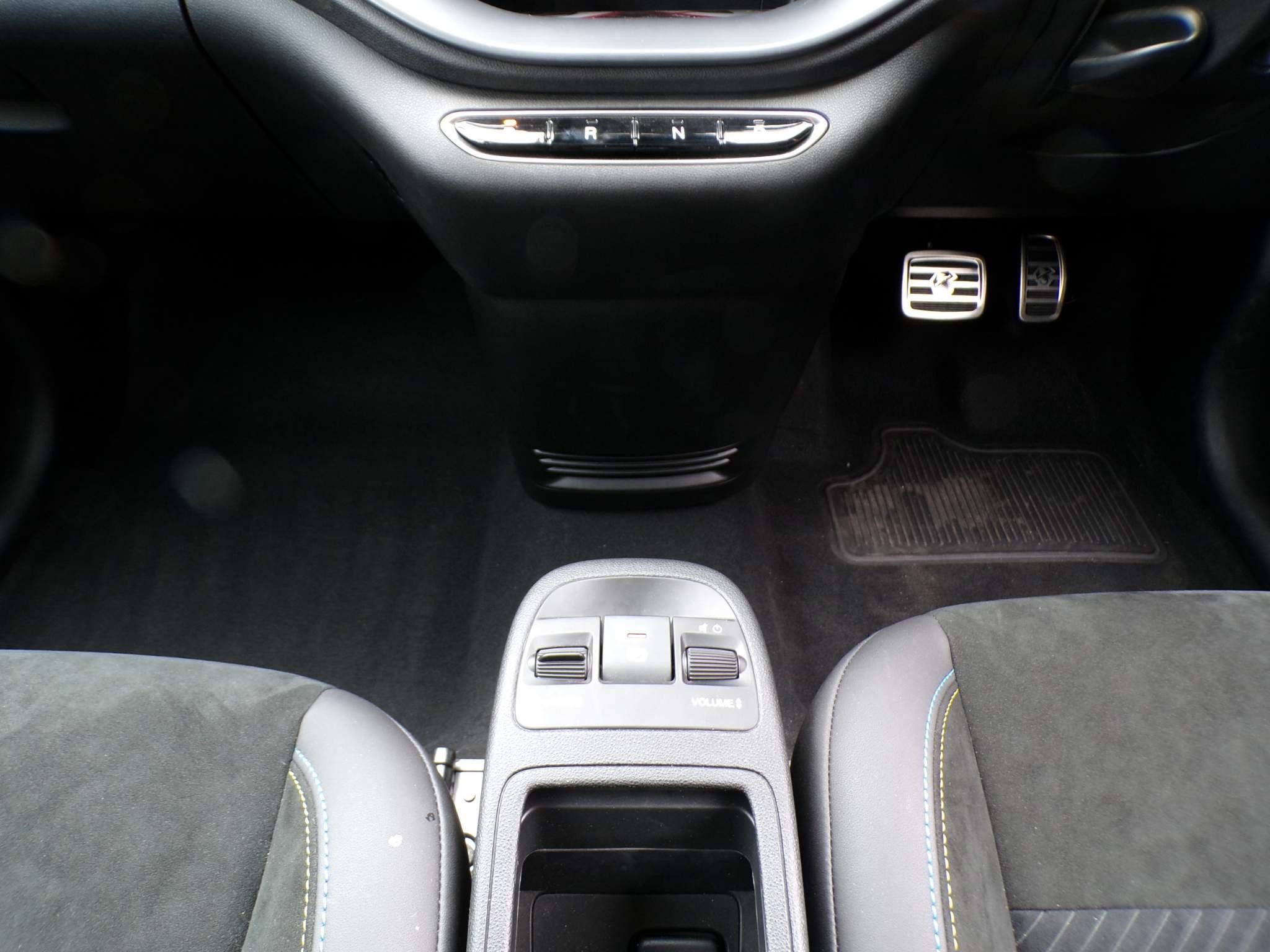 Abarth 500e Cabrio Image 21
