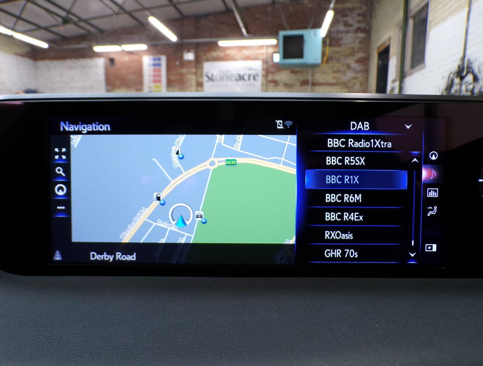 Lexus UX Self-Charging Hybrid Image 15